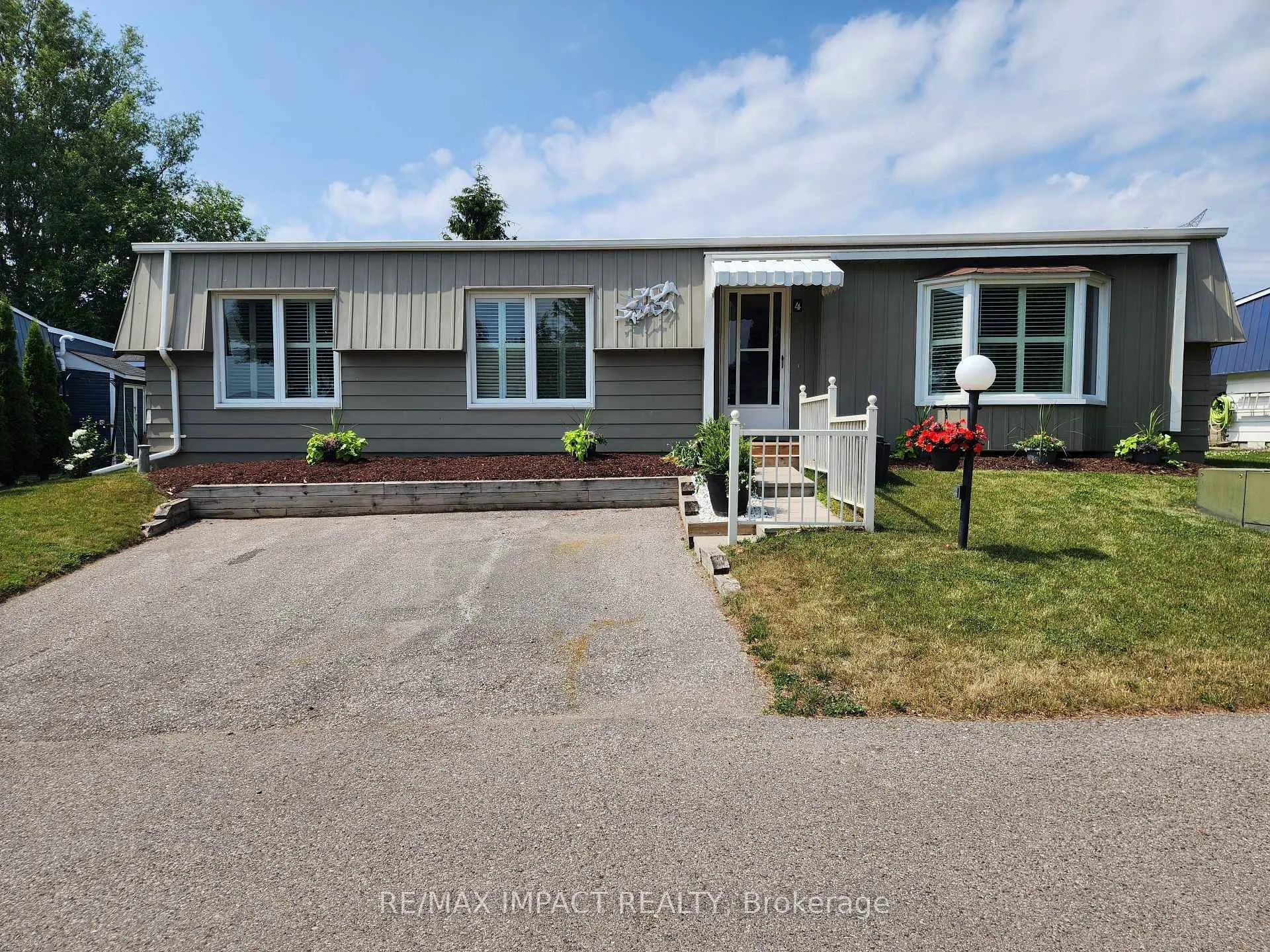 Photo 25 of 4 Champlain Court, Clarington, Newcastle — HOMEH