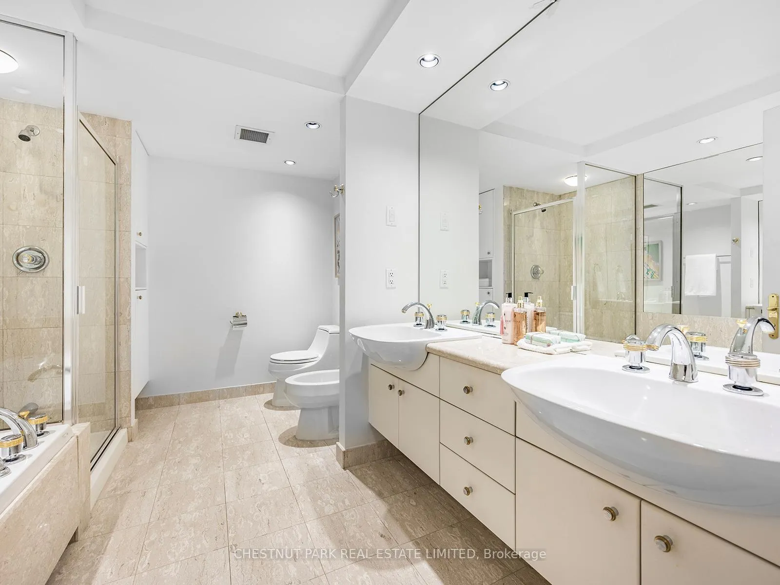 Photo 25 of Unit 405, 2727 Yonge Street, Toronto, Lawrence Park South — HOMEH