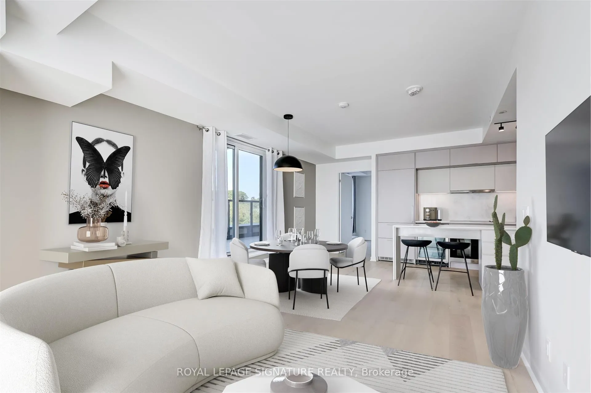 Photo 2 of Unit 501, 185 Alberta Avenue, Toronto, Oakwood Village — HOMEH