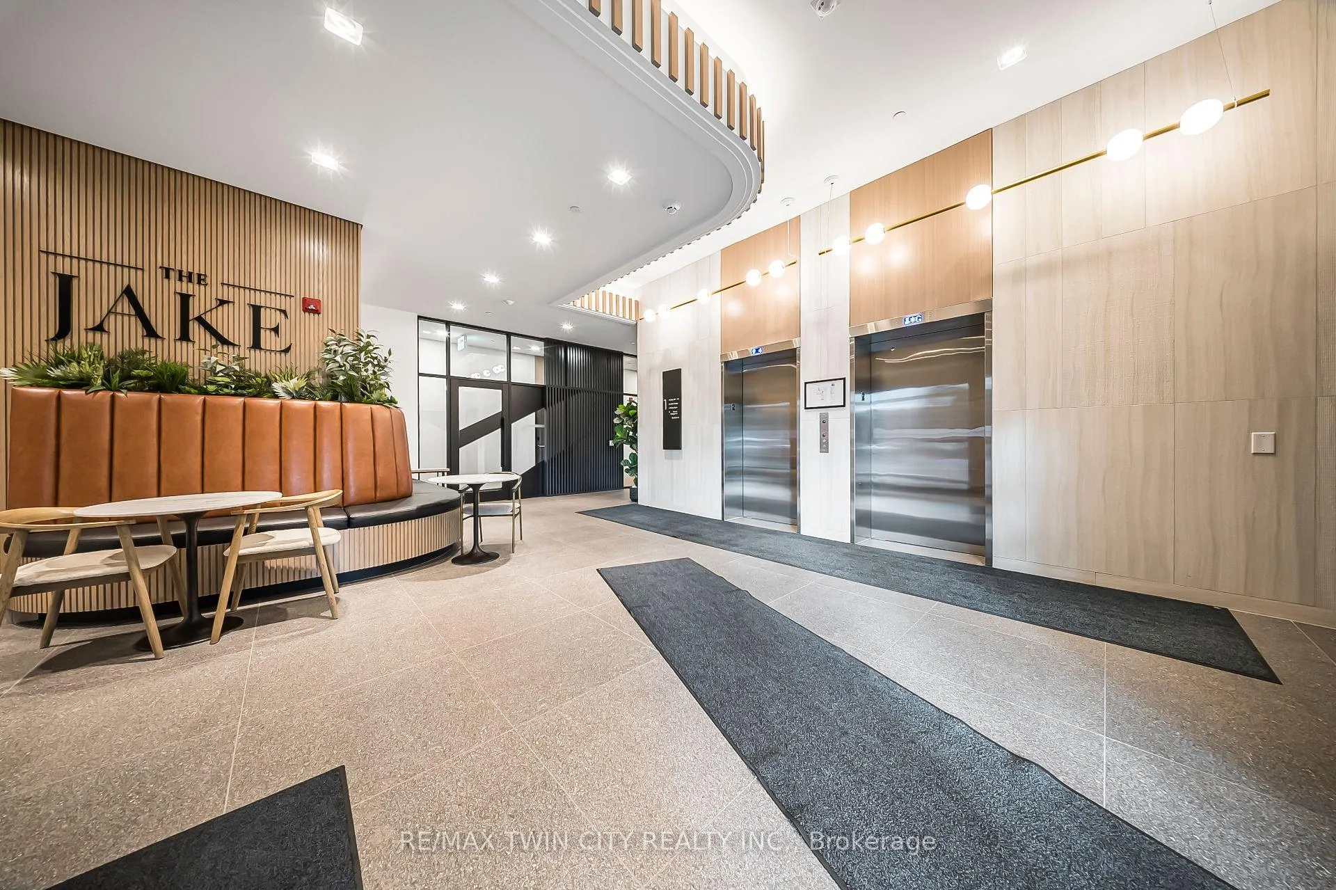 Photo 4 of Unit 404, 101 Golden Eagle Road, Waterloo — HOMEH