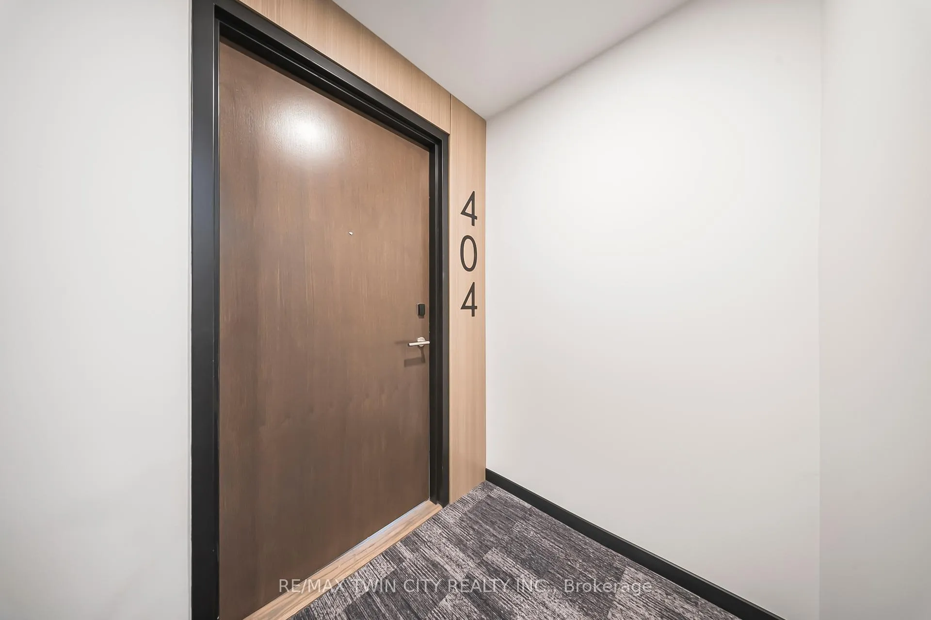 Photo 11 of Unit 404, 101 Golden Eagle Road, Waterloo — HOMEH