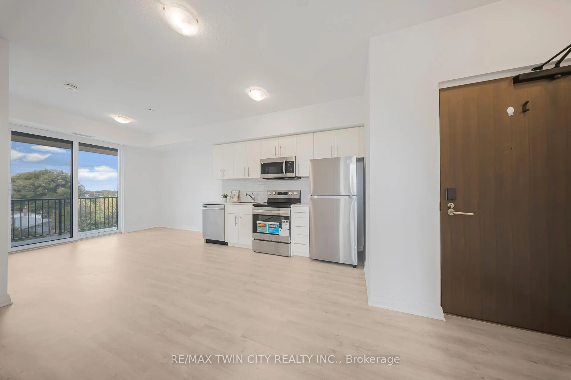 Photo 16 of Unit 404, 101 Golden Eagle Road, Waterloo — HOMEH