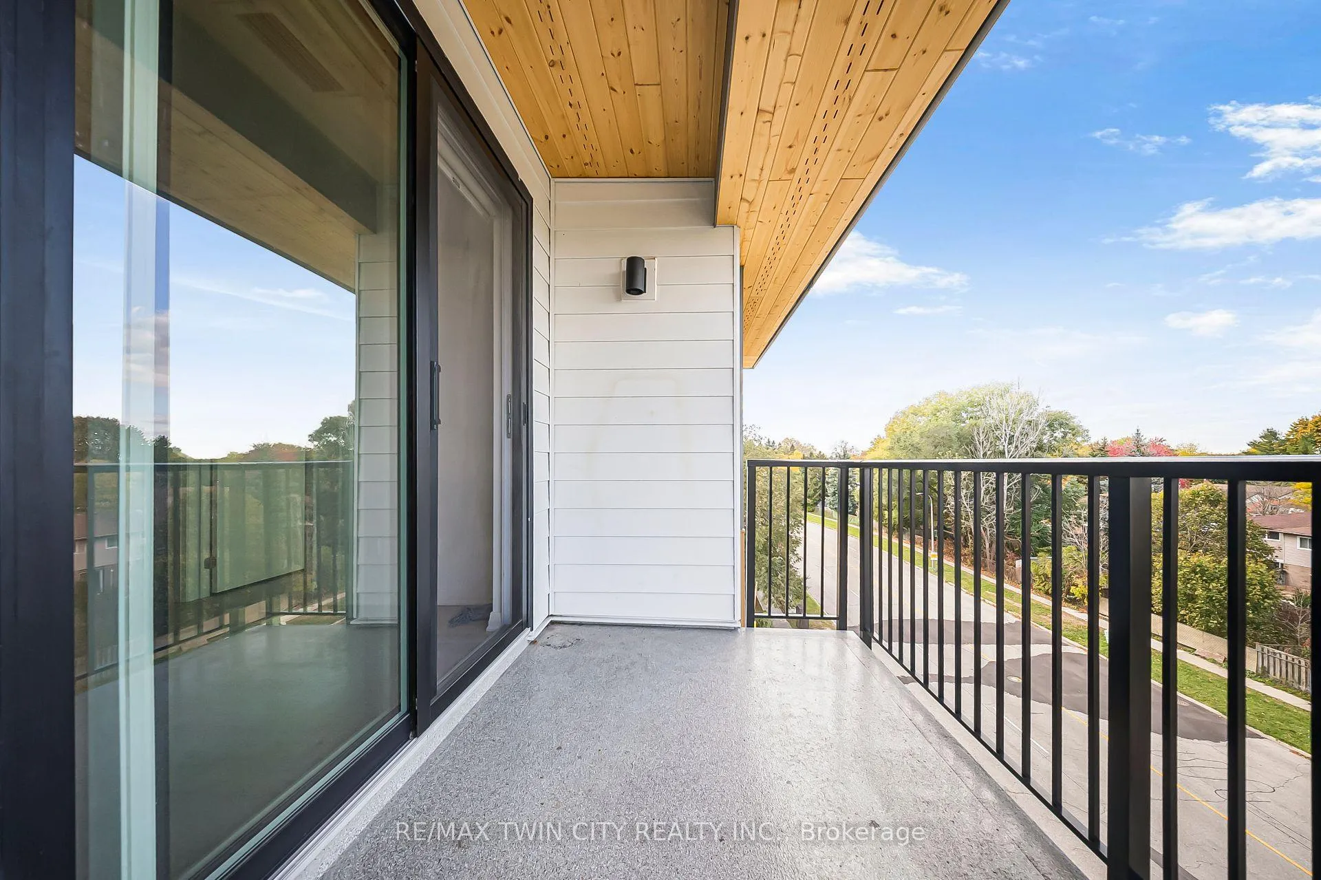 Photo 27 of Unit 404, 101 Golden Eagle Road, Waterloo — HOMEH