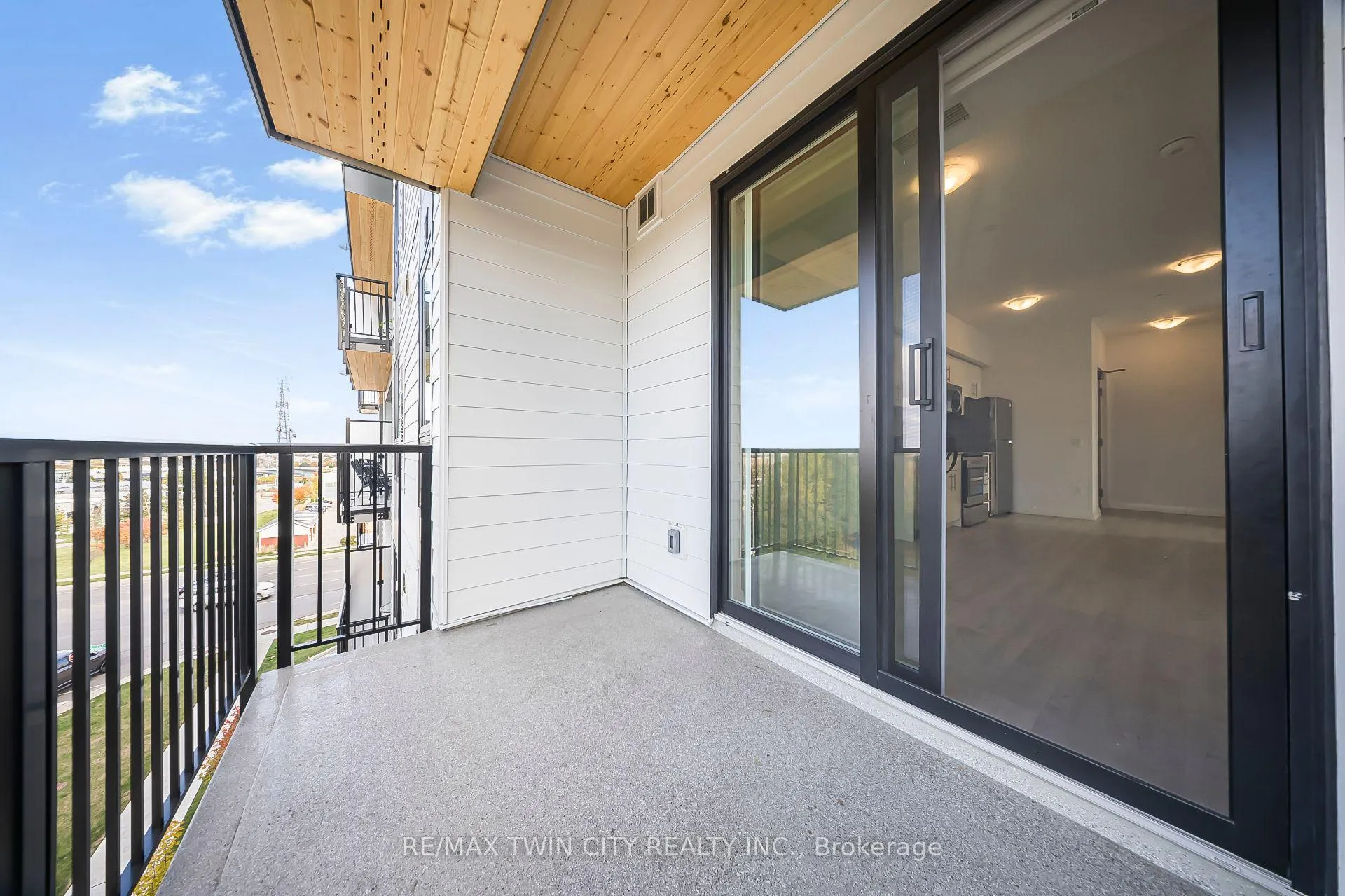 Photo 28 of Unit 404, 101 Golden Eagle Road, Waterloo — HOMEH