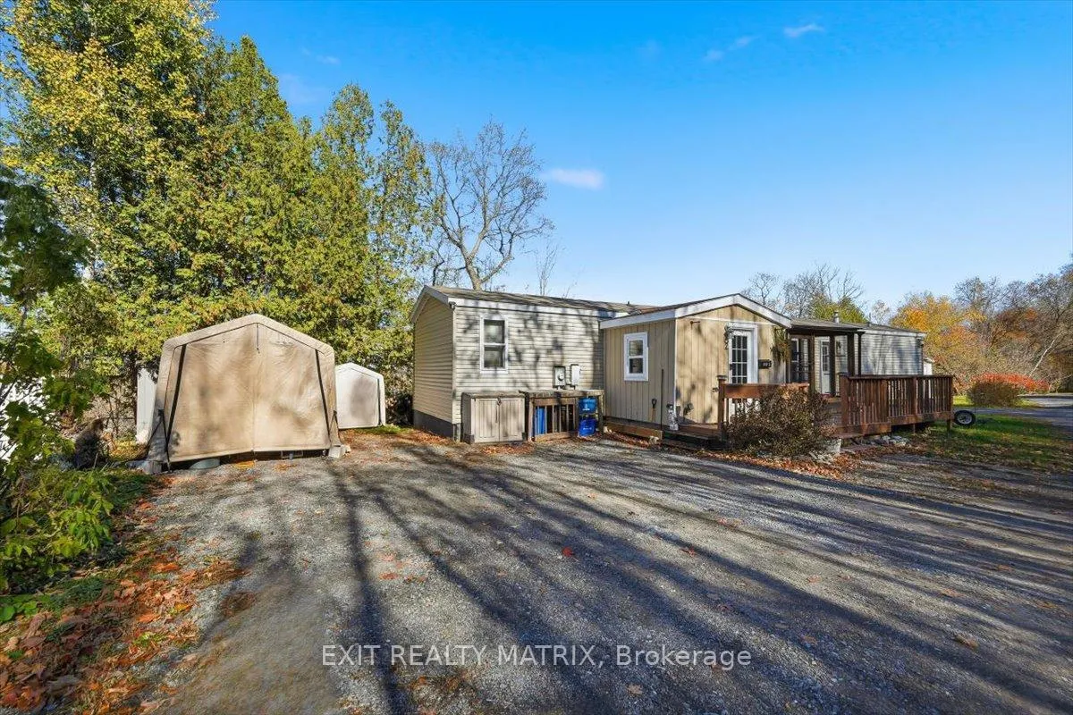 Front of Unit 2, 1718 Old Montreal Road
