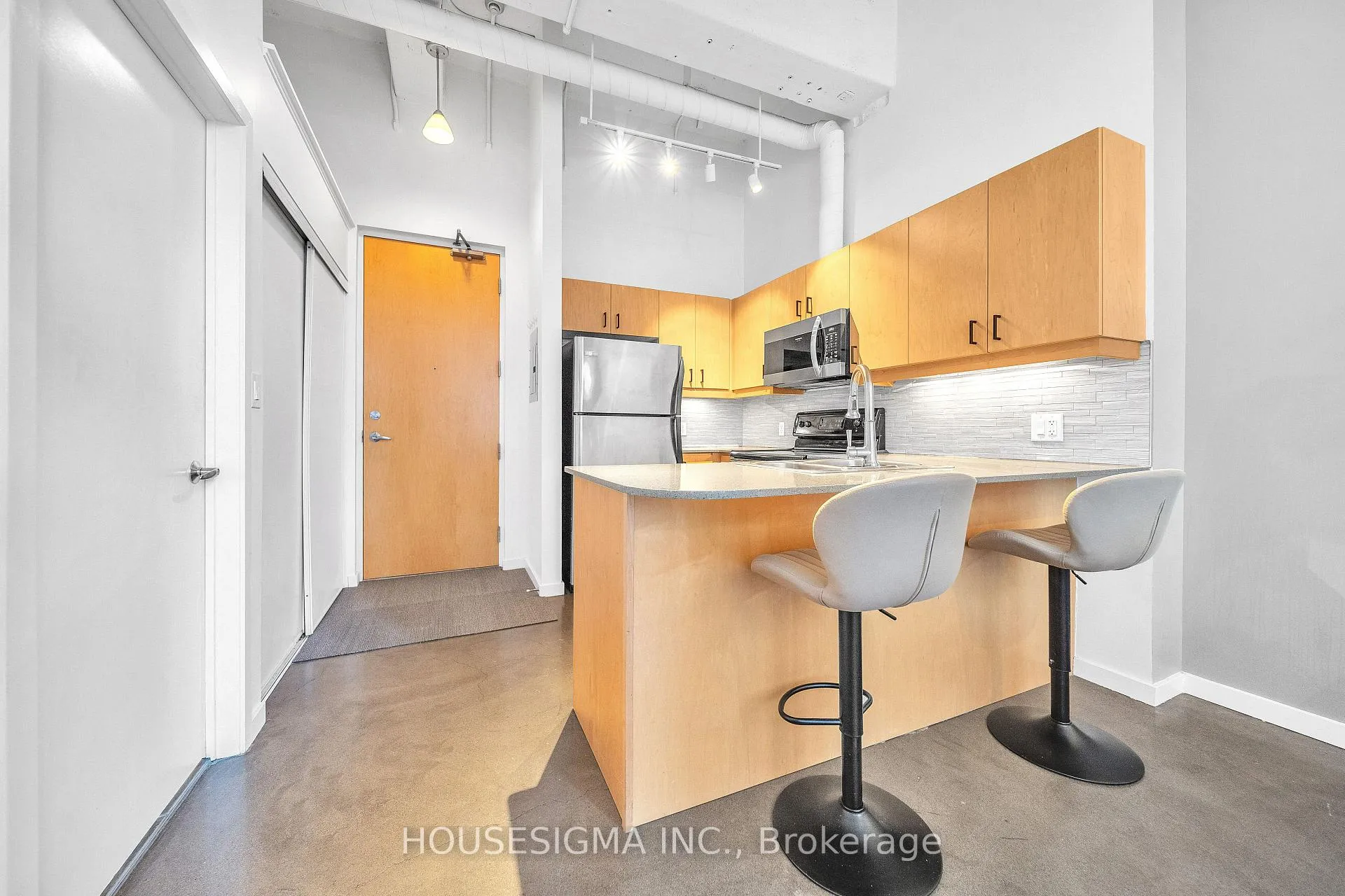 Photo 8 of Unit 109, 404 King Street, Kitchener — HOMEH
