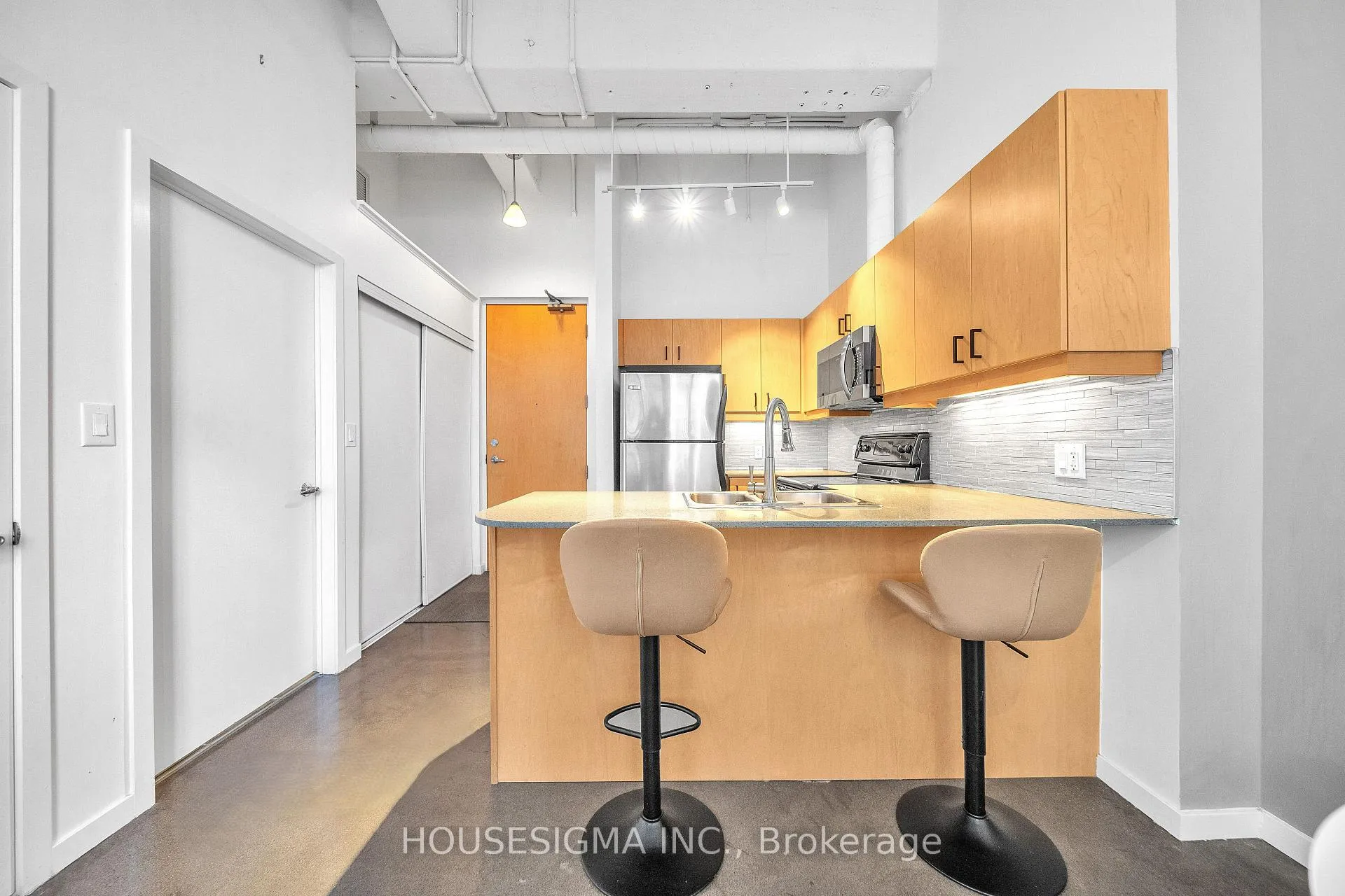 Photo 9 of Unit 109, 404 King Street, Kitchener — HOMEH