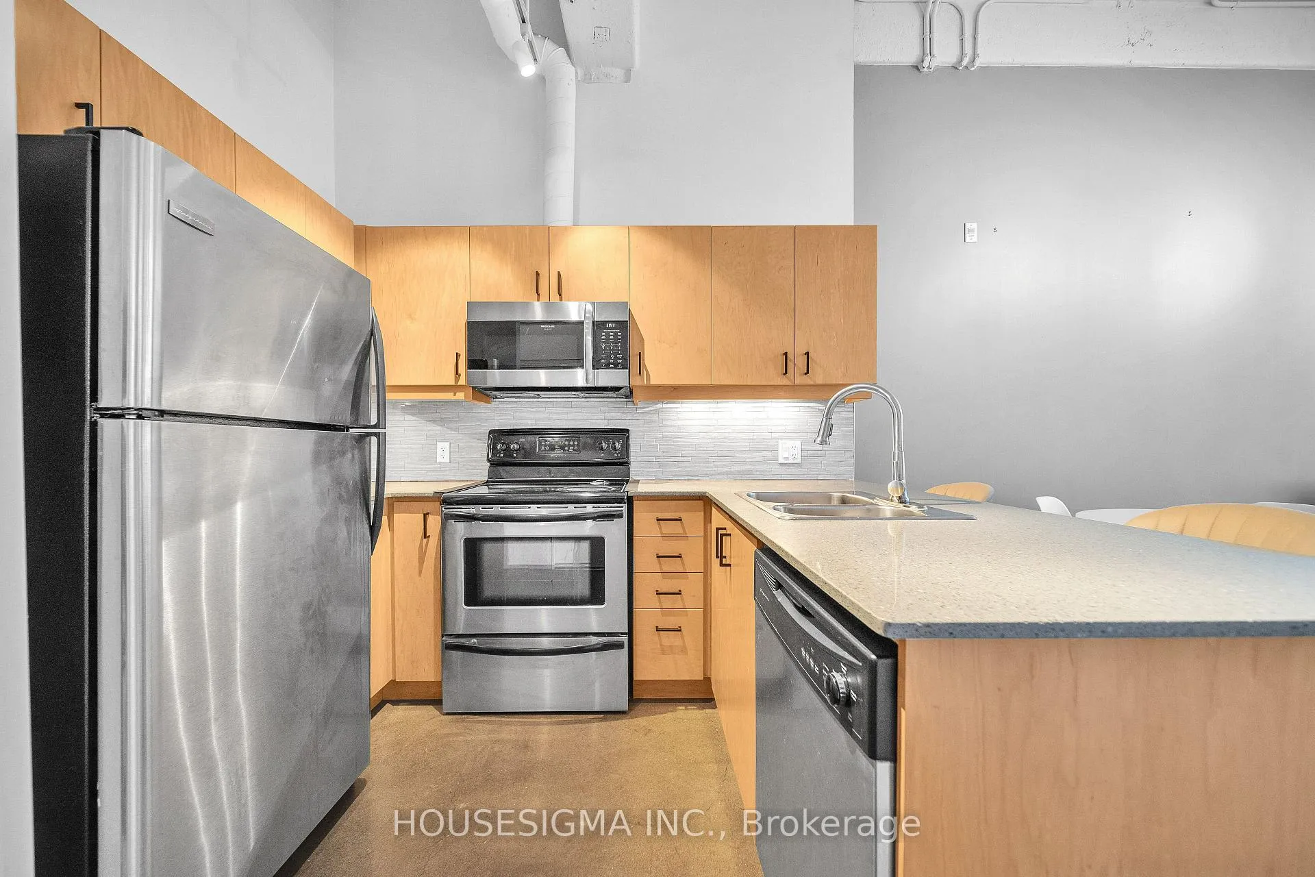 Photo 10 of Unit 109, 404 King Street, Kitchener — HOMEH