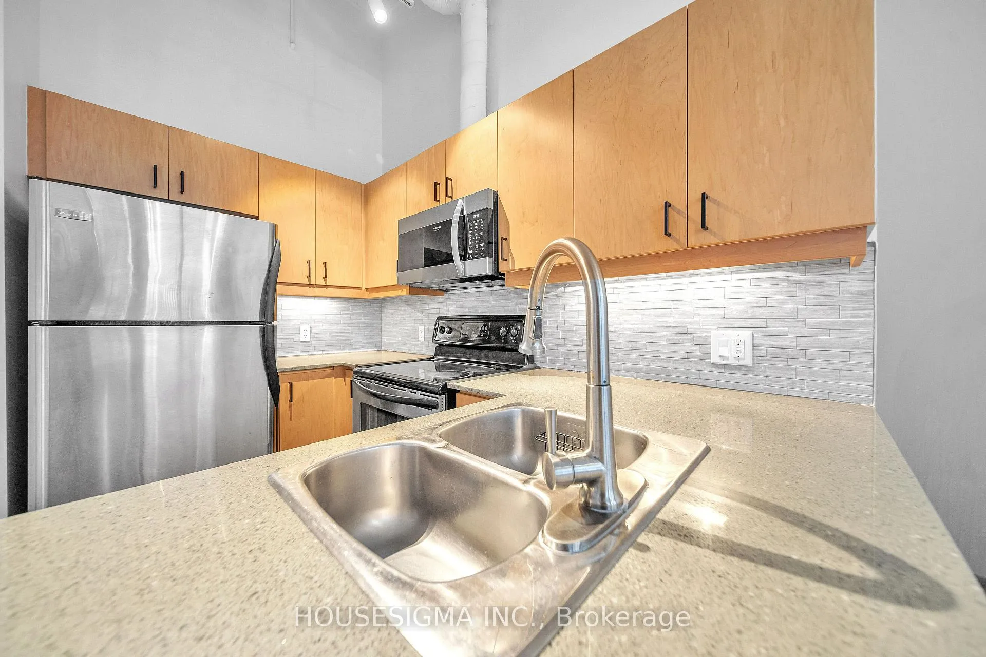 Photo 11 of Unit 109, 404 King Street, Kitchener — HOMEH