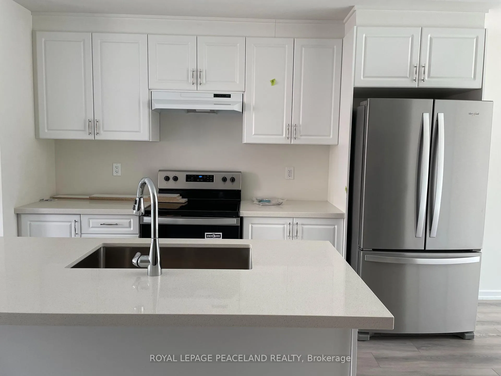 Photo 4 of 38 Origin Way, Vaughan, Patterson — HOMEH