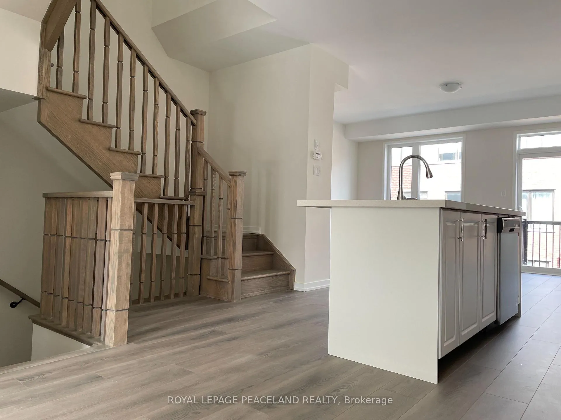 Photo 7 of 38 Origin Way, Vaughan, Patterson — HOMEH