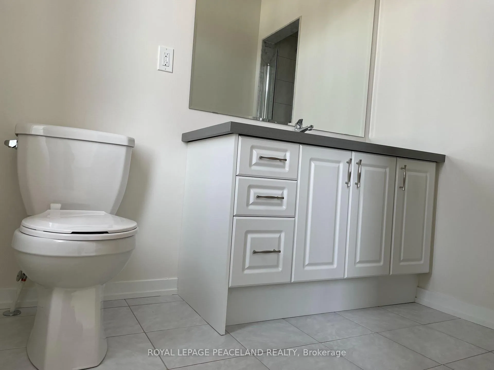 Photo 10 of 38 Origin Way, Vaughan, Patterson — HOMEH