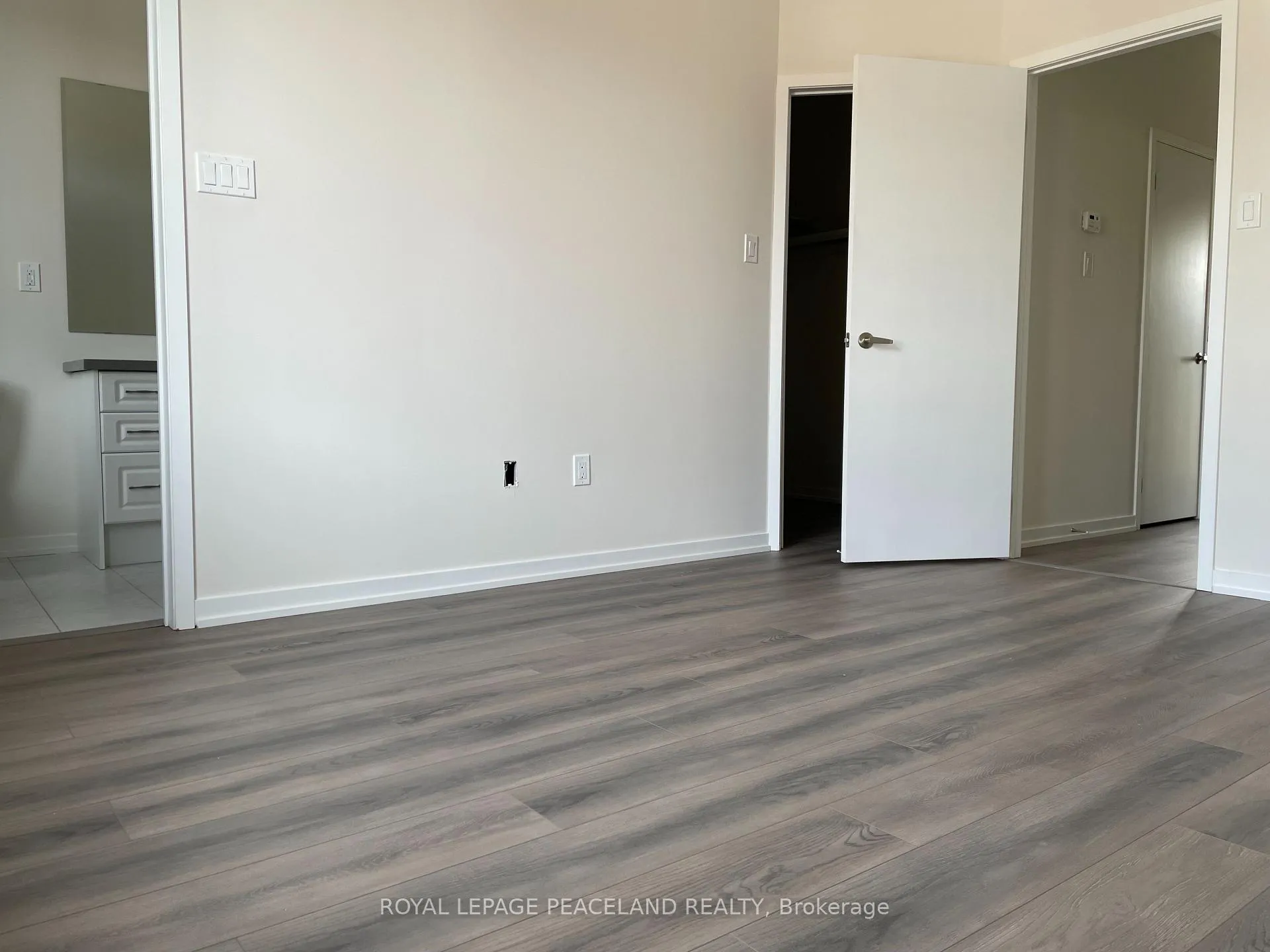 Photo 12 of 38 Origin Way, Vaughan, Patterson — HOMEH
