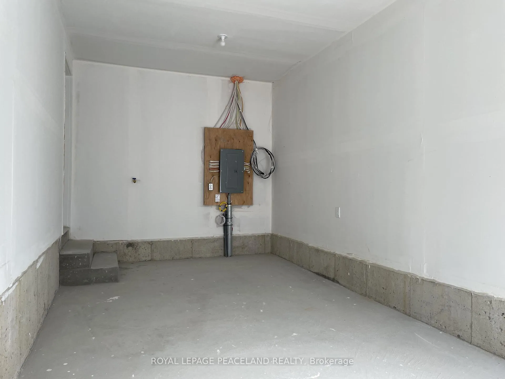 Photo 21 of 38 Origin Way, Vaughan, Patterson — HOMEH