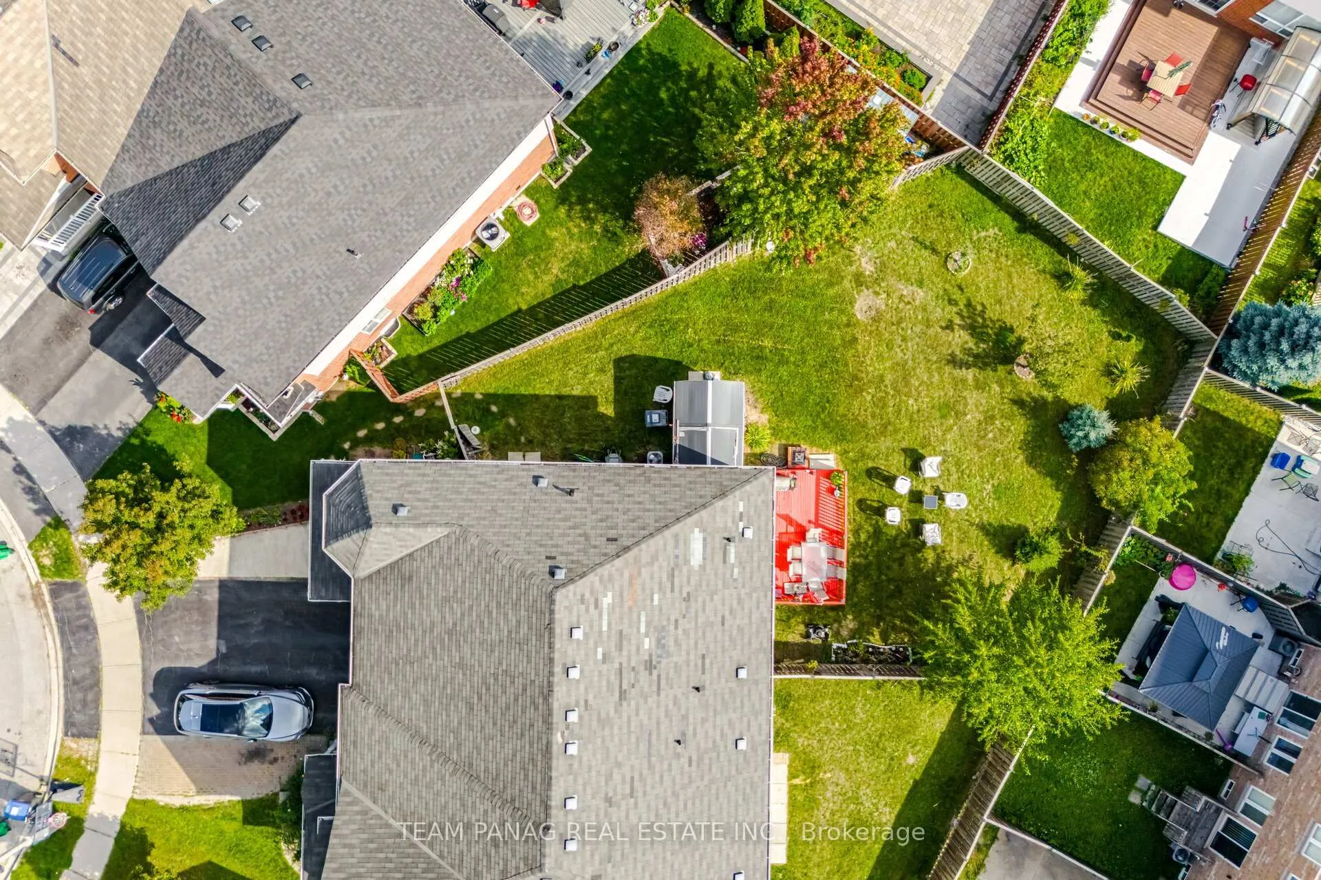 Photo 1 of 118 Decker Hollow Circle, Brampton, Credit Valley — HOMEH