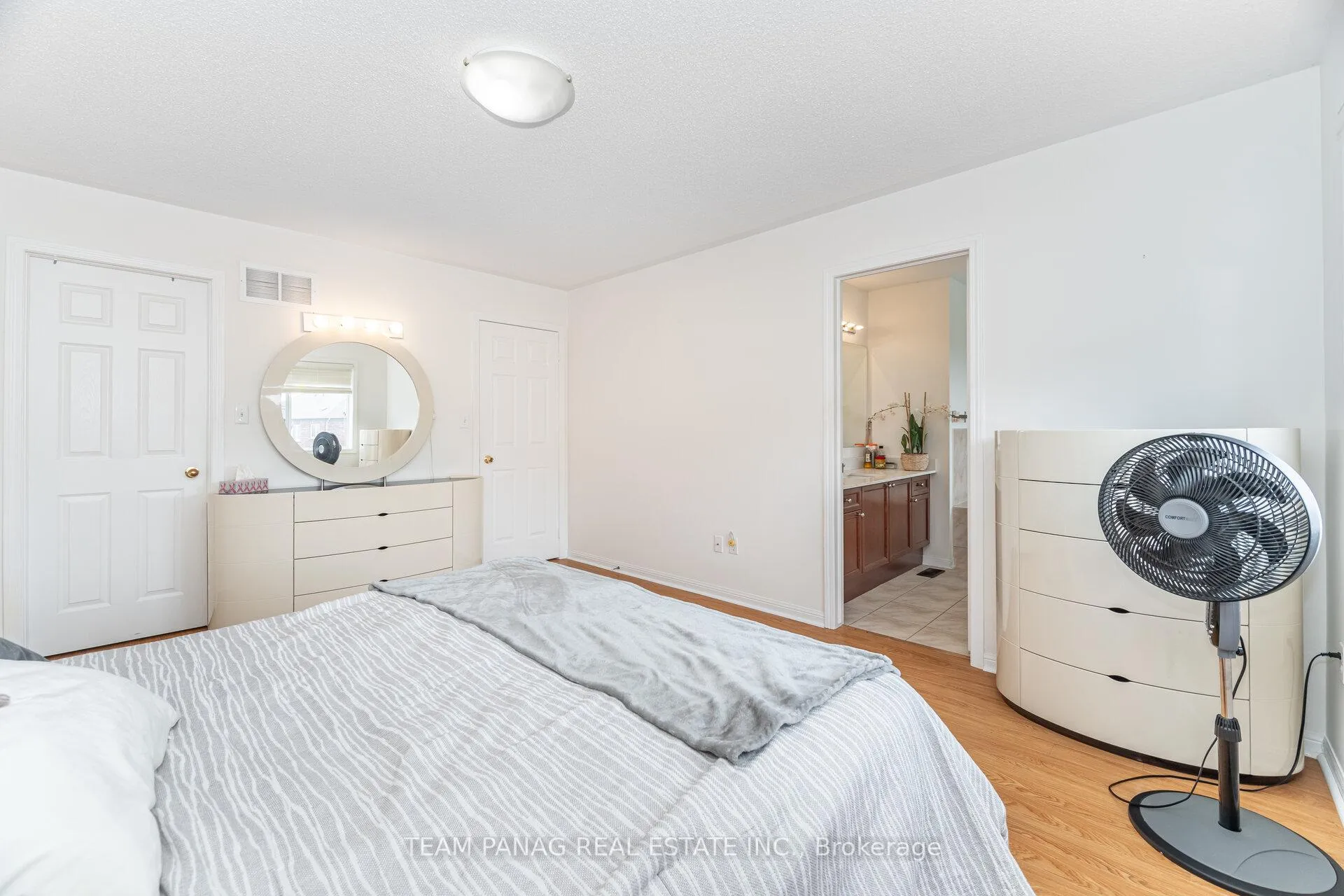 Photo 20 of 118 Decker Hollow Circle, Brampton, Credit Valley — HOMEH