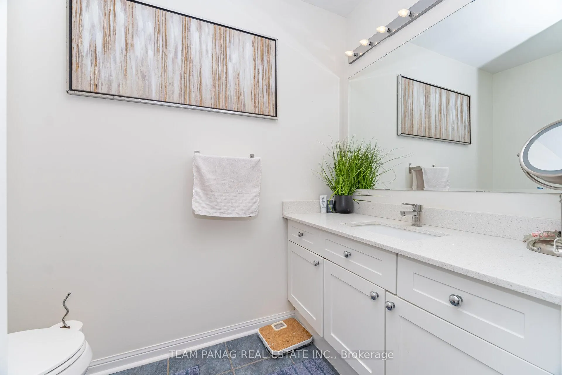 Photo 31 of 118 Decker Hollow Circle, Brampton, Credit Valley — HOMEH