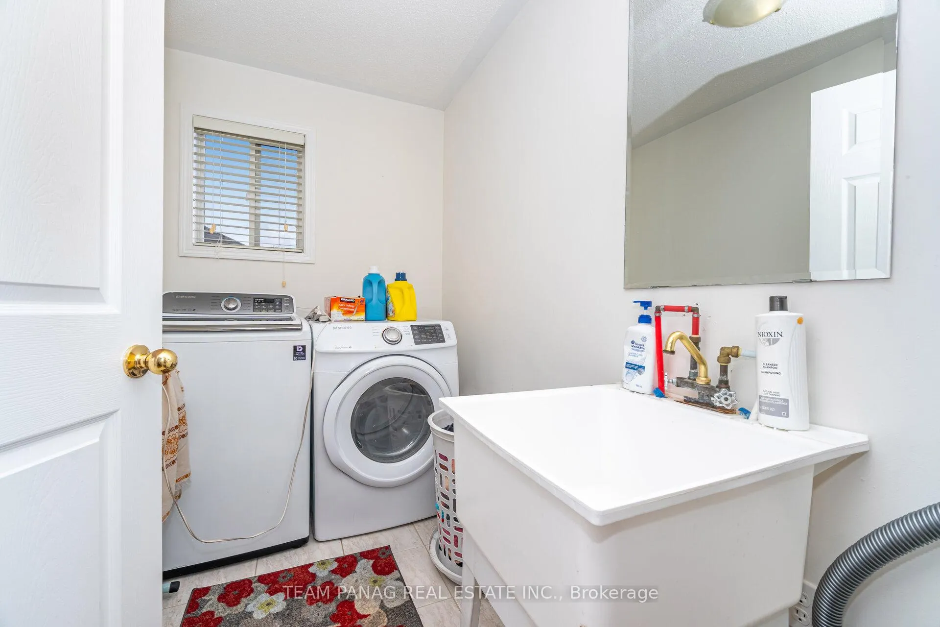 Photo 33 of 118 Decker Hollow Circle, Brampton, Credit Valley — HOMEH