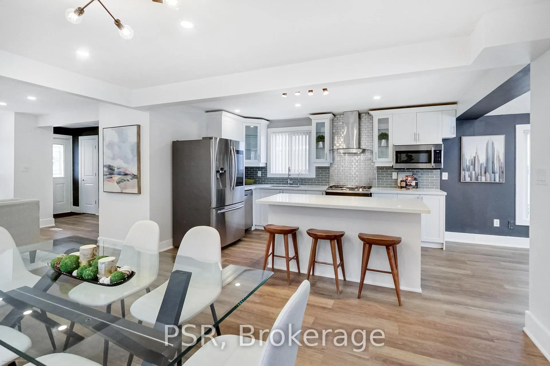 Photo 9 of 201 Ranee Avenue, Toronto, Englemount-Lawrence — HOMEH