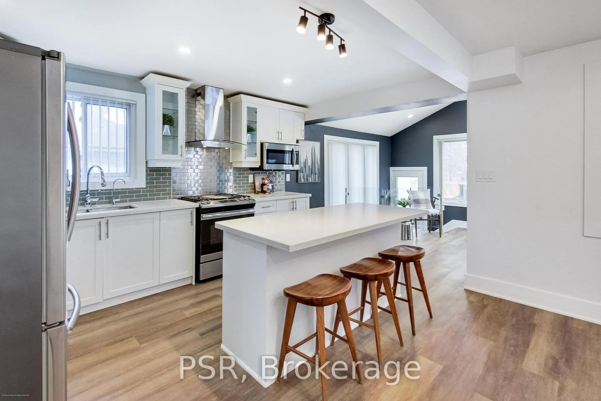 Photo 12 of 201 Ranee Avenue, Toronto, Englemount-Lawrence — HOMEH
