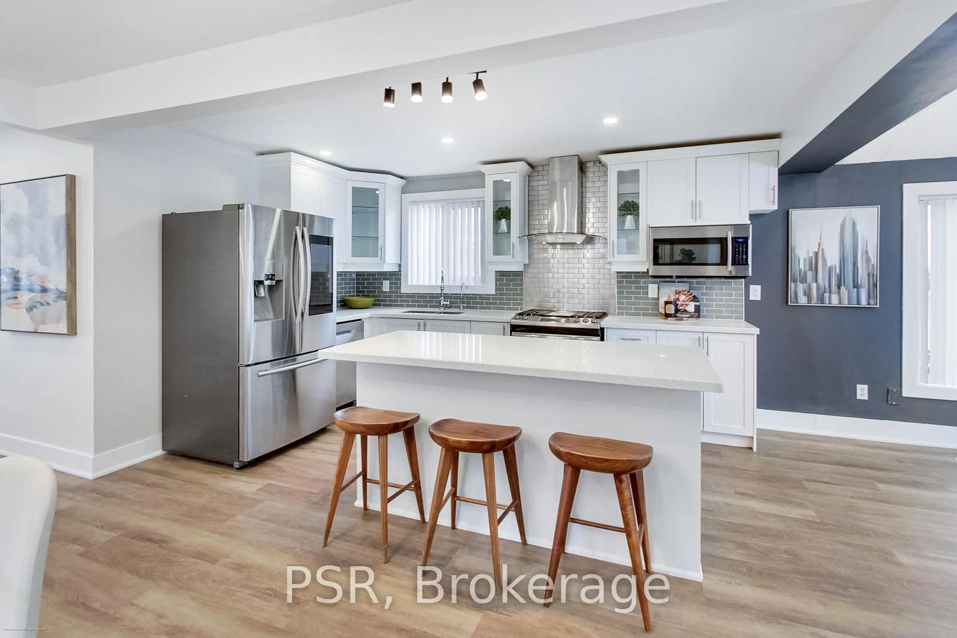 Photo 13 of 201 Ranee Avenue, Toronto, Englemount-Lawrence — HOMEH