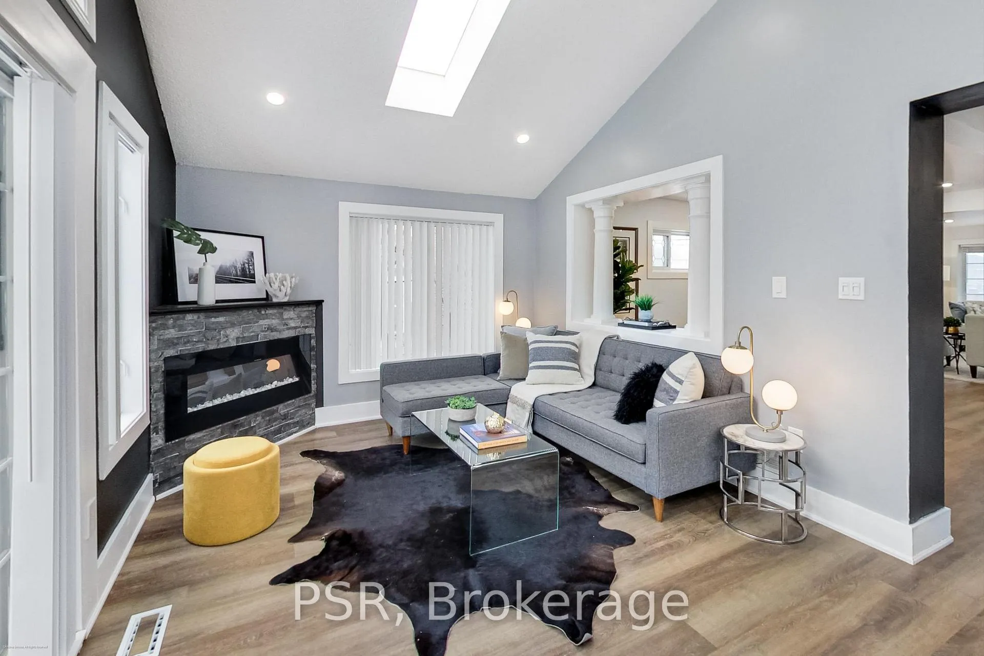 Photo 24 of 201 Ranee Avenue, Toronto, Englemount-Lawrence — HOMEH