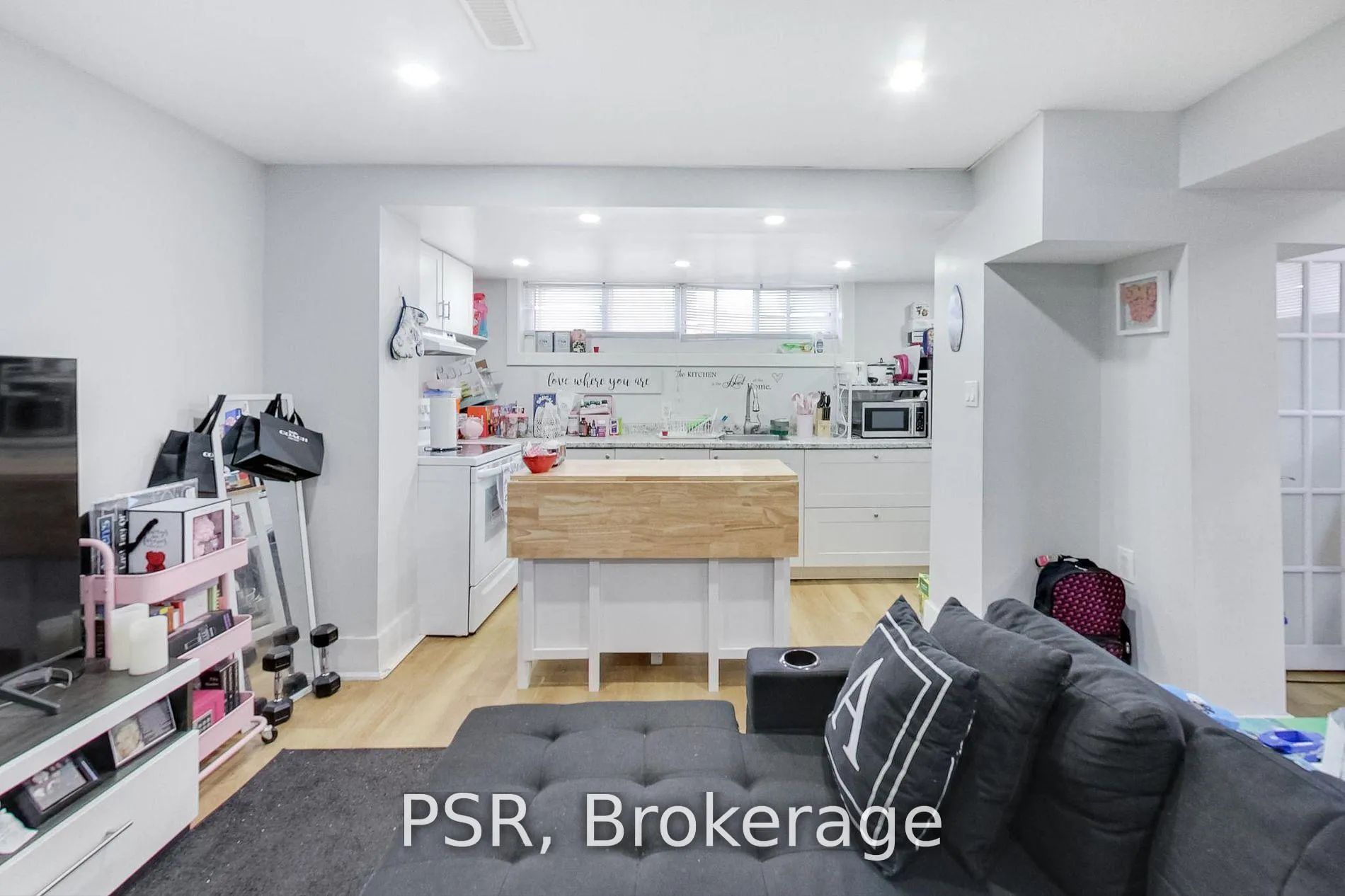Photo 32 of 201 Ranee Avenue, Toronto, Englemount-Lawrence — HOMEH