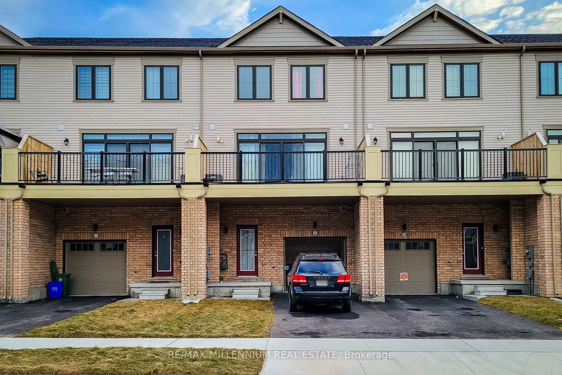 Photo 2 of 30 Utter Place, Hamilton, Stoney Creek Mountain — HOMEH