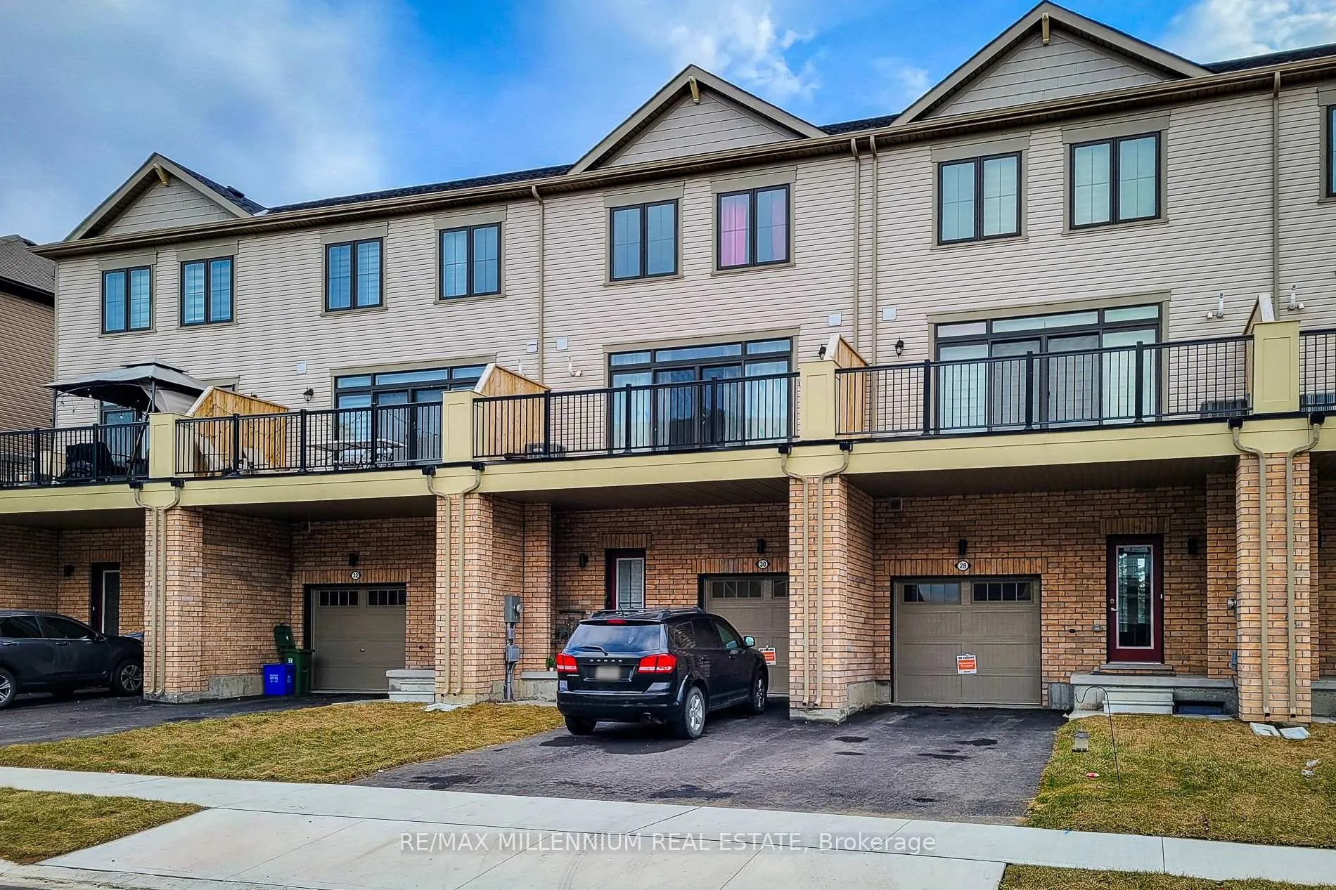 Photo 3 of 30 Utter Place, Hamilton, Stoney Creek Mountain — HOMEH