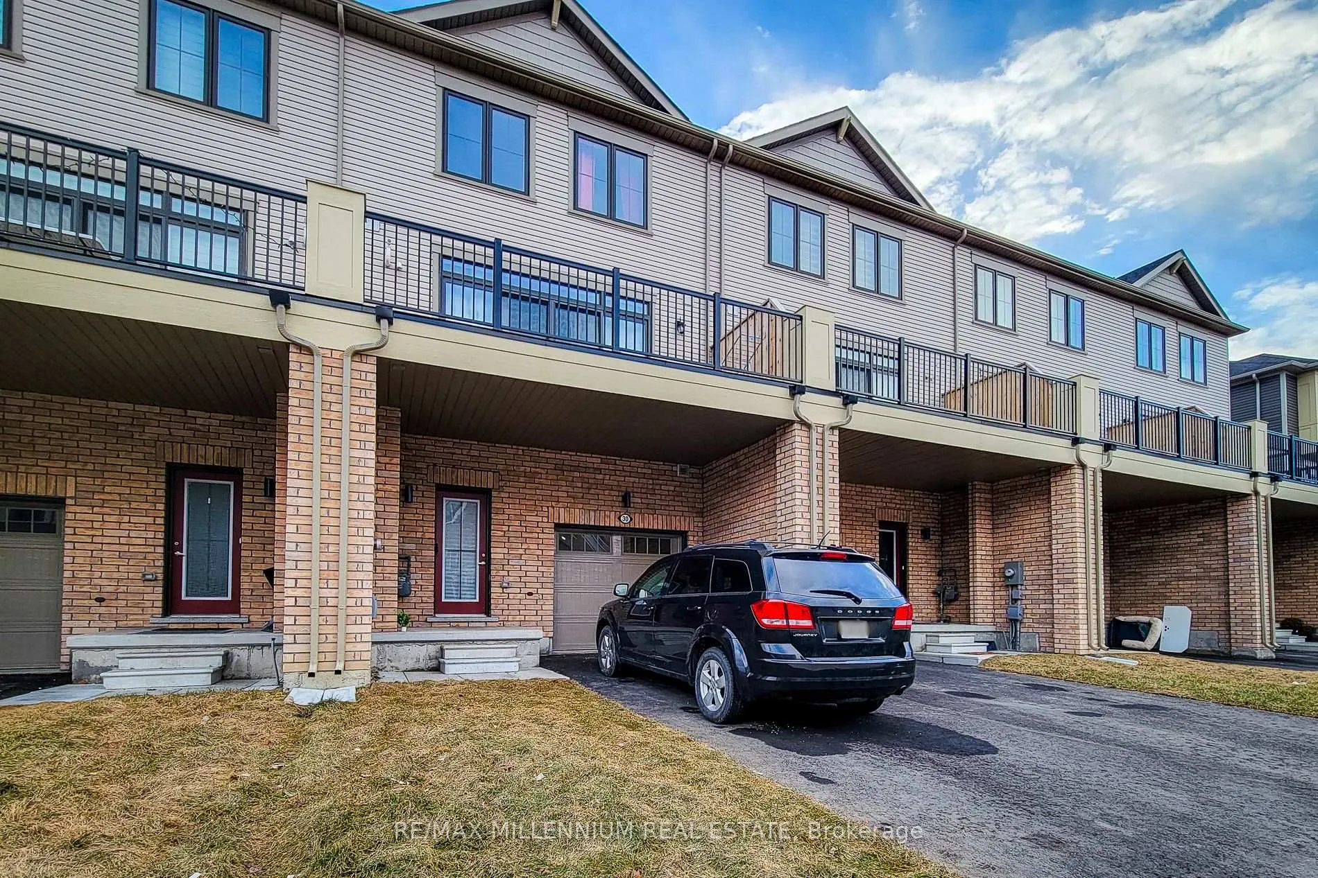 Photo 4 of 30 Utter Place, Hamilton, Stoney Creek Mountain — HOMEH