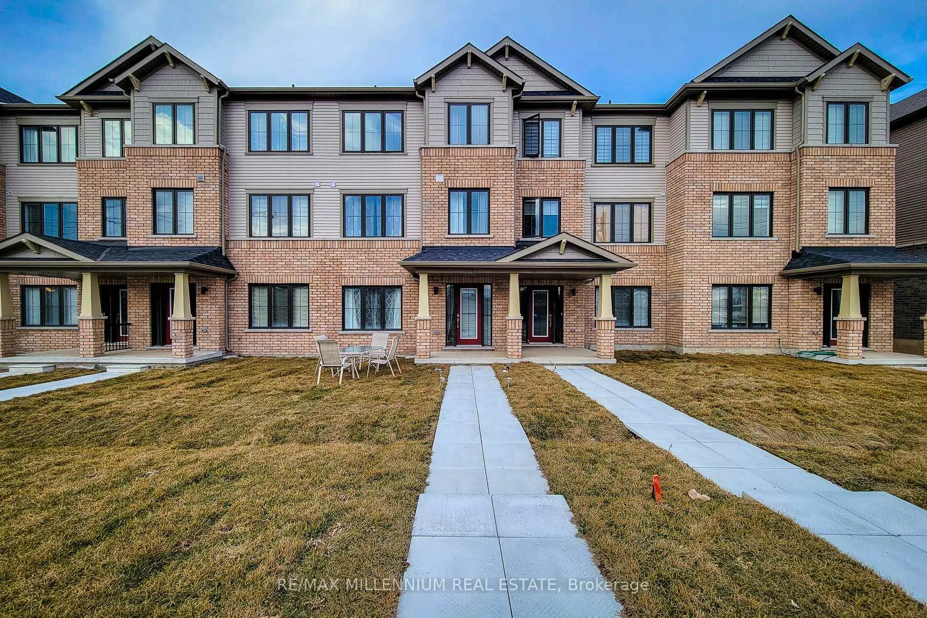 Photo 5 of 30 Utter Place, Hamilton, Stoney Creek Mountain — HOMEH