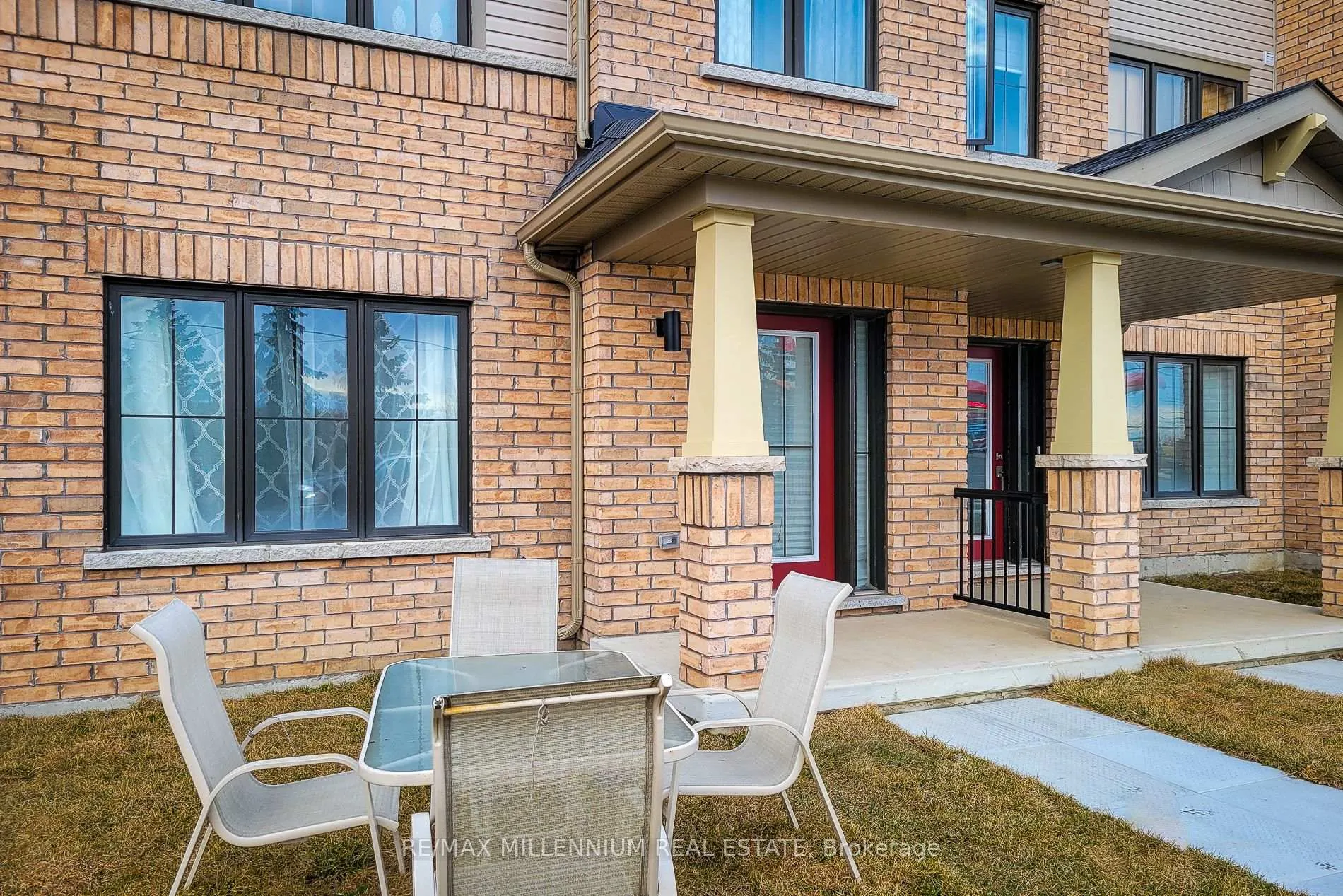 Photo 6 of 30 Utter Place, Hamilton, Stoney Creek Mountain — HOMEH