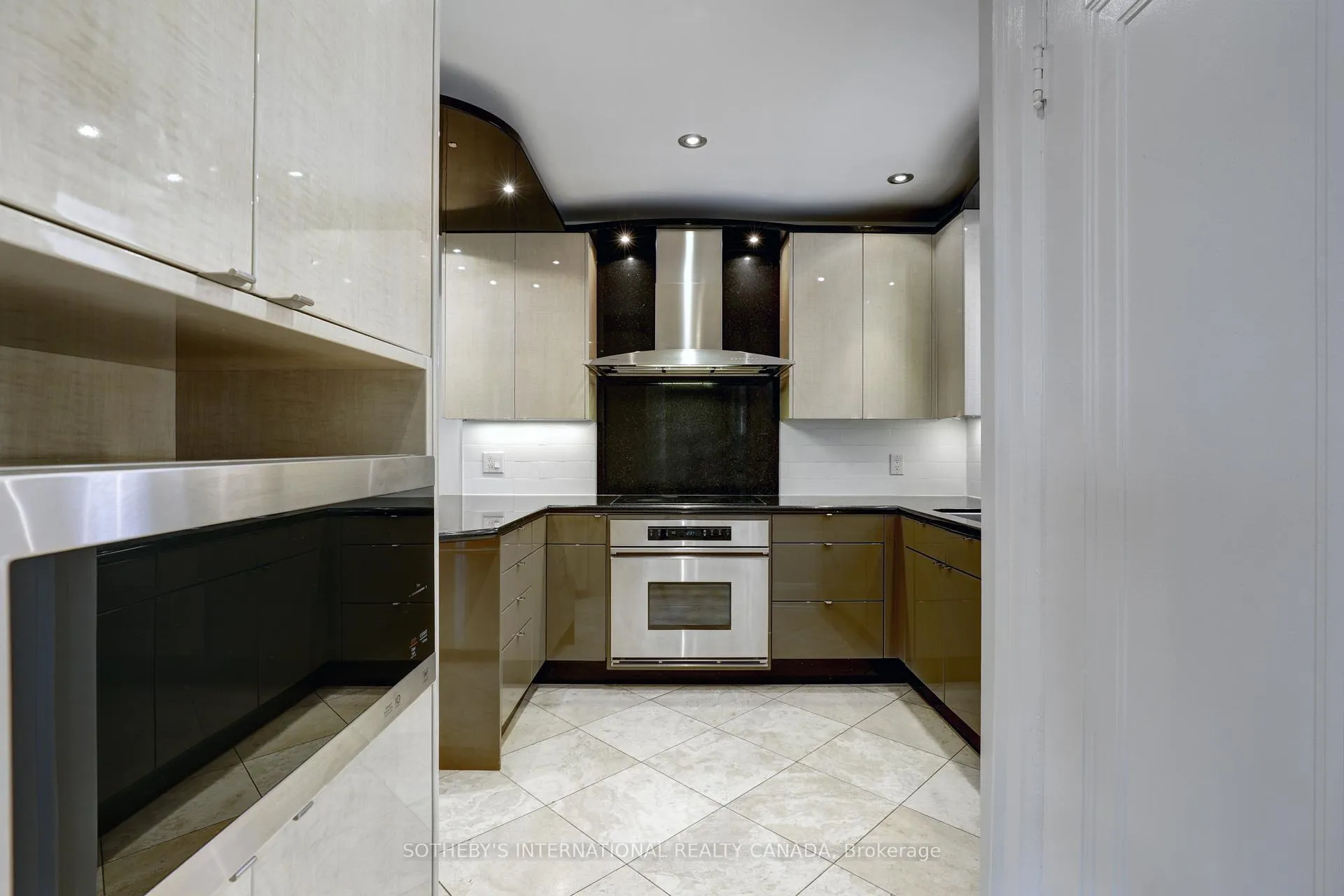 Photo 14 of Unit MAIN, 872 Avenue Road, Toronto, Yonge-Eglinton — HOMEH