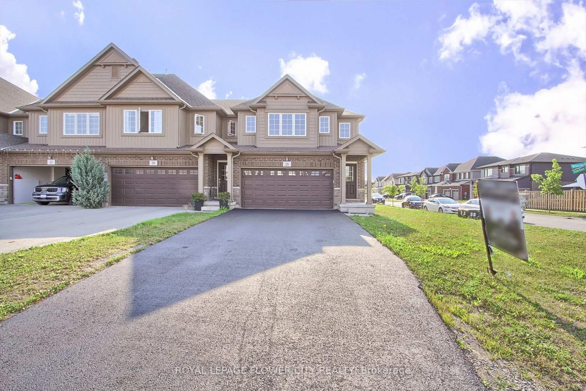 Photo 2 of 28 Wilkerson Street, Thorold, Thorold Downtown — HOMEH