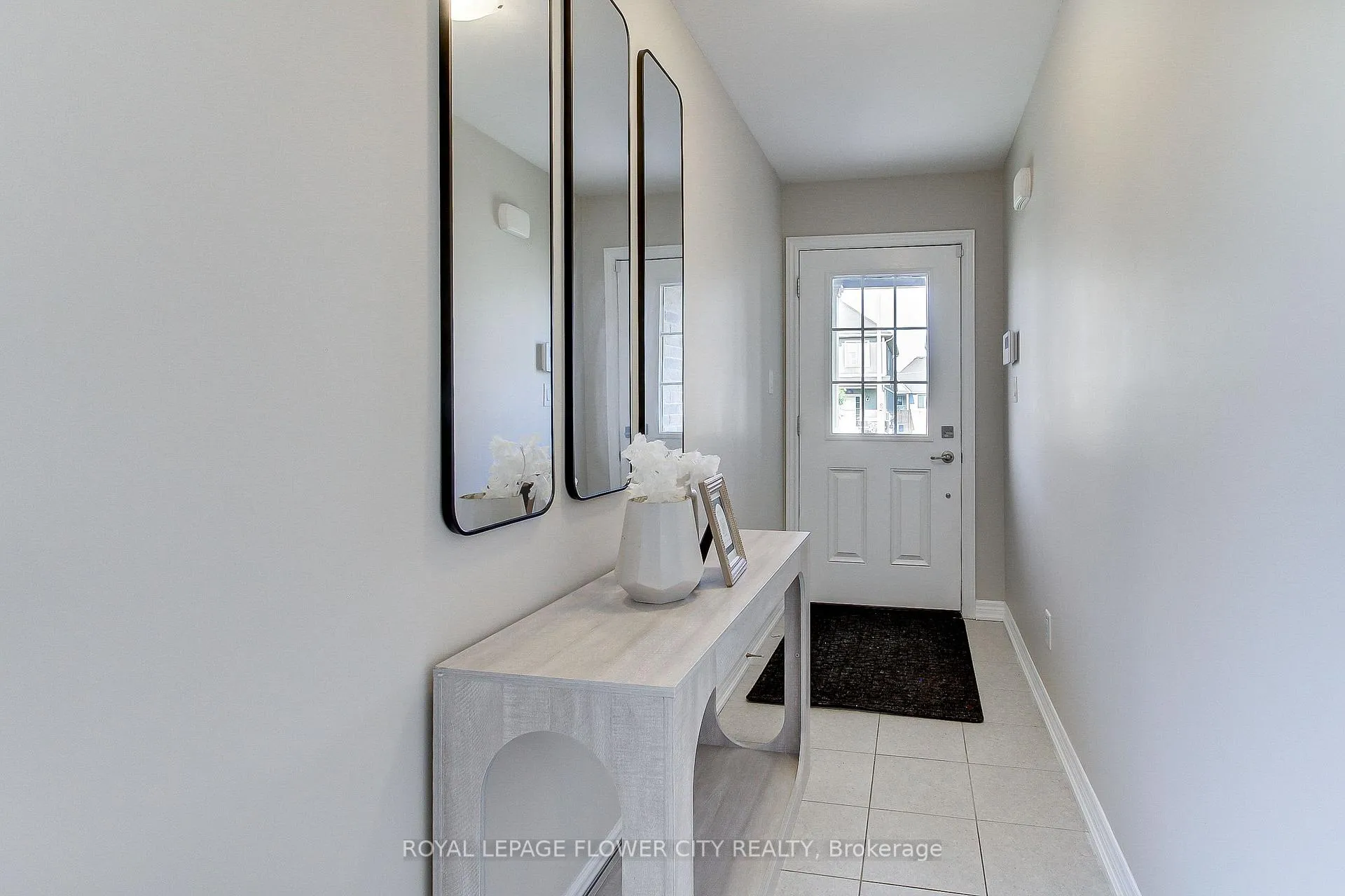 Photo 4 of 28 Wilkerson Street, Thorold, Thorold Downtown — HOMEH