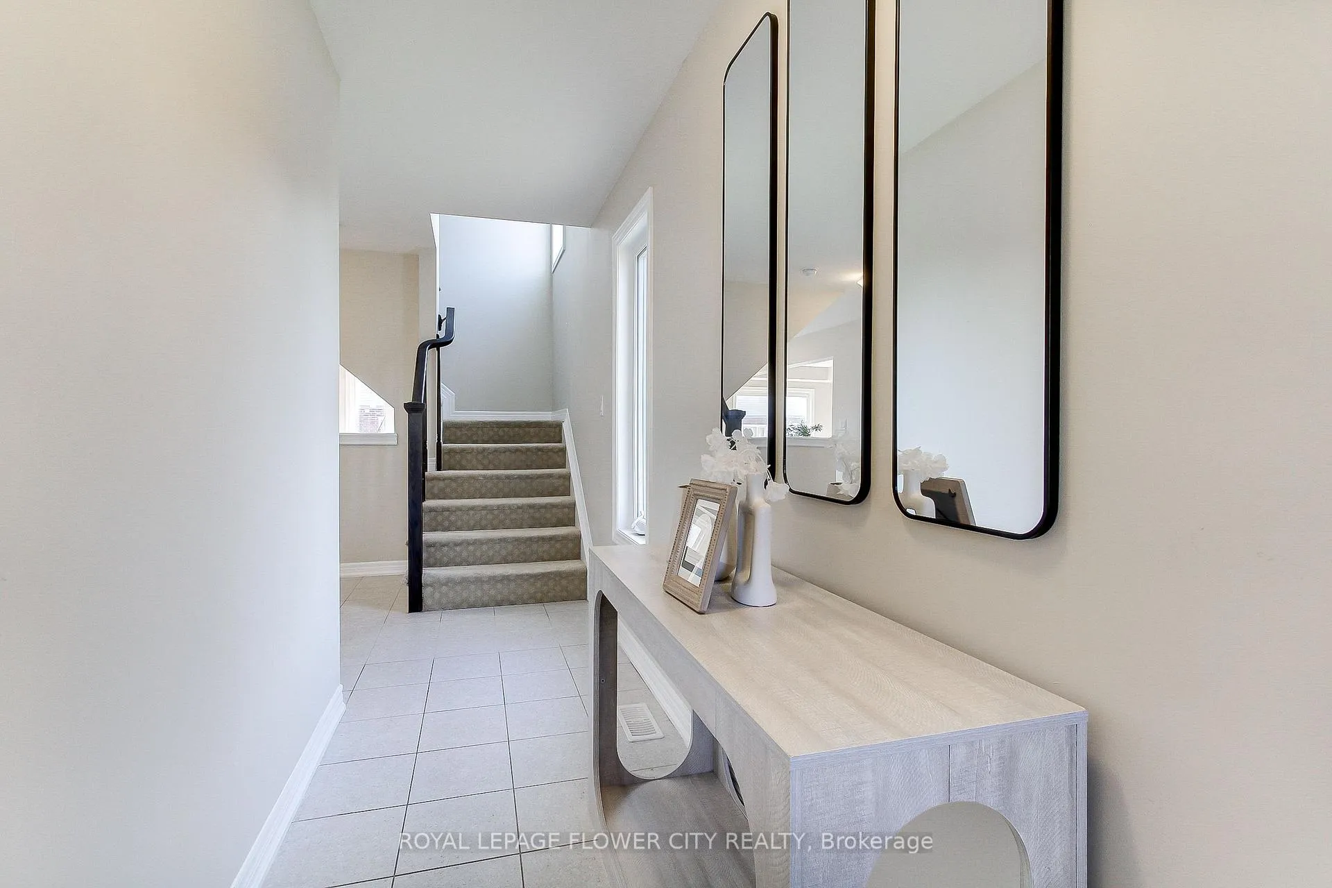 Photo 5 of 28 Wilkerson Street, Thorold, Thorold Downtown — HOMEH