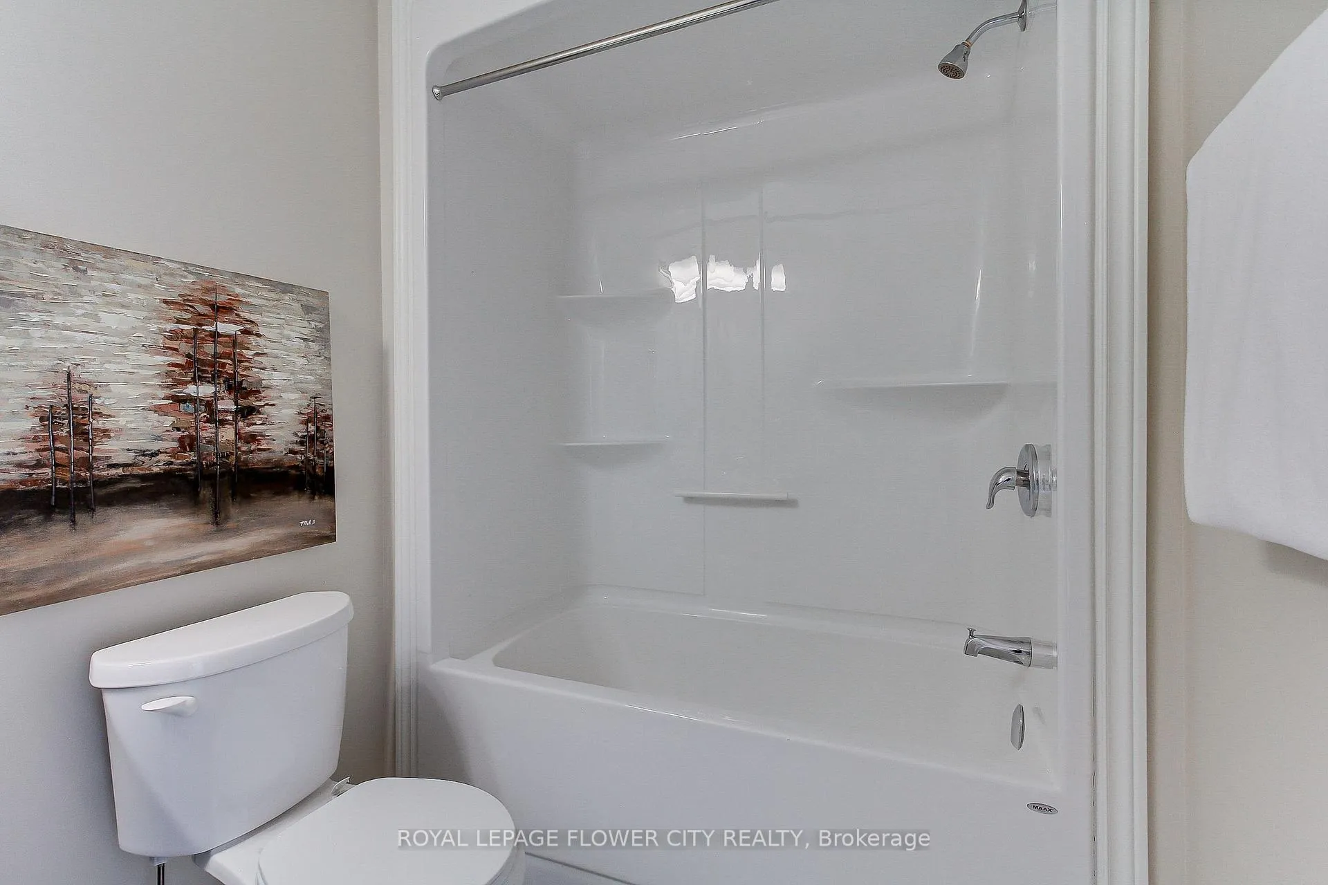 Photo 35 of 28 Wilkerson Street, Thorold, Thorold Downtown — HOMEH