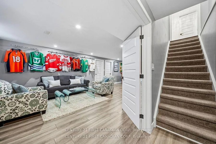 Photo 27 of 191 Gilmour Drive, Lucan Biddulph, Lucan — HOMEH