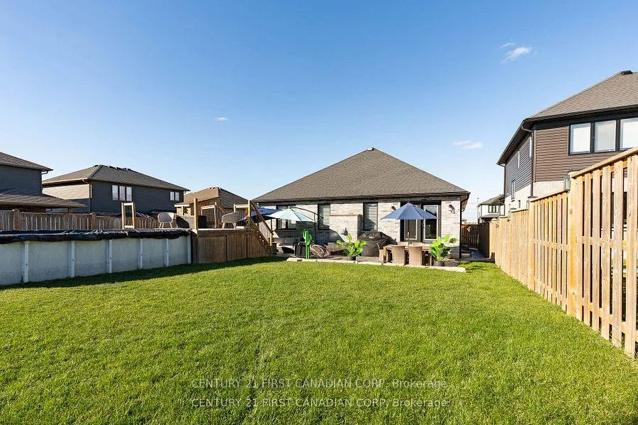 Photo 45 of 191 Gilmour Drive, Lucan Biddulph, Lucan — HOMEH