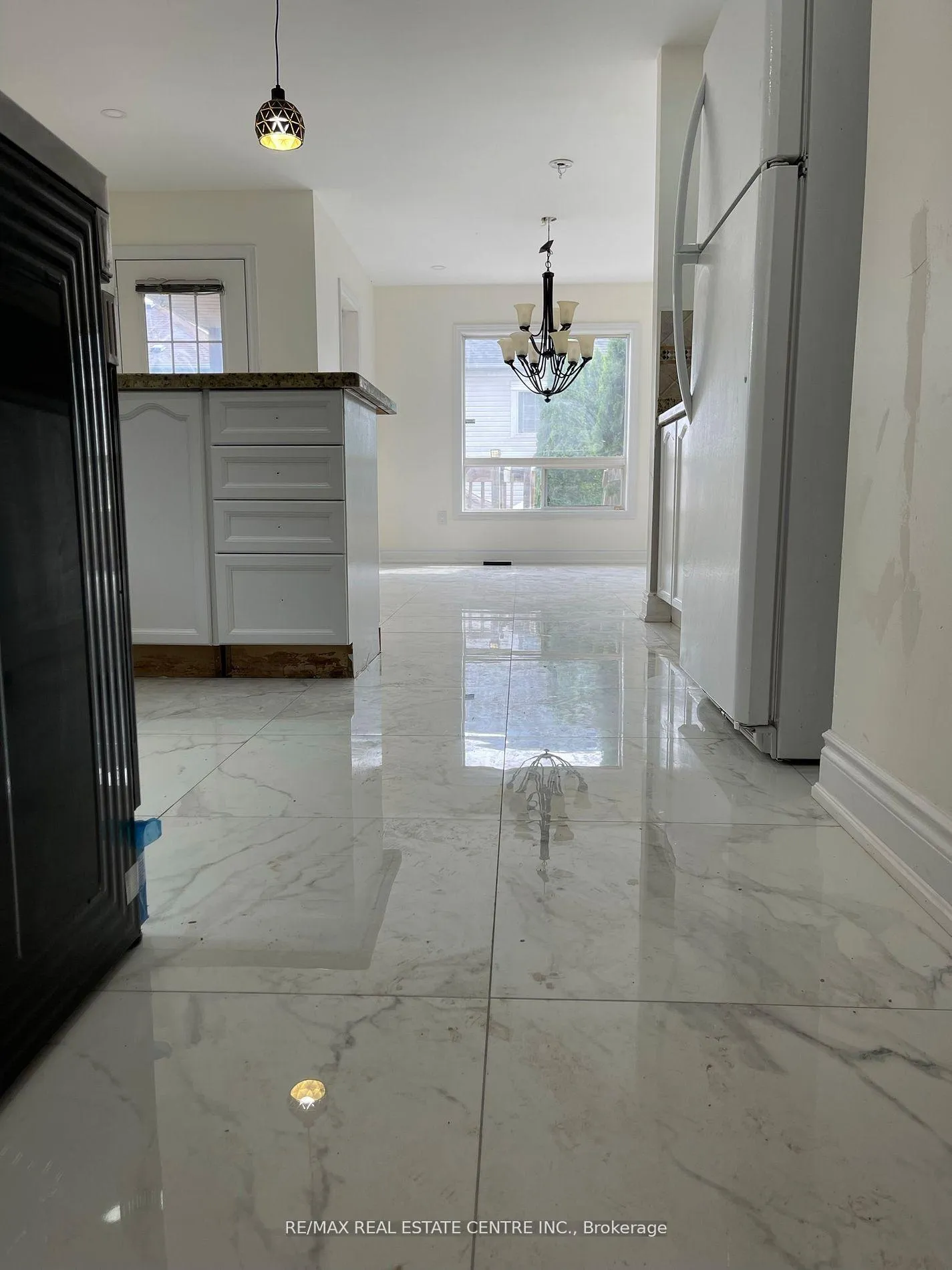Photo 17 of 204 Van Scott (Upper) Drive, Brampton, Northwest Sandalwood Parkway — HOMEH