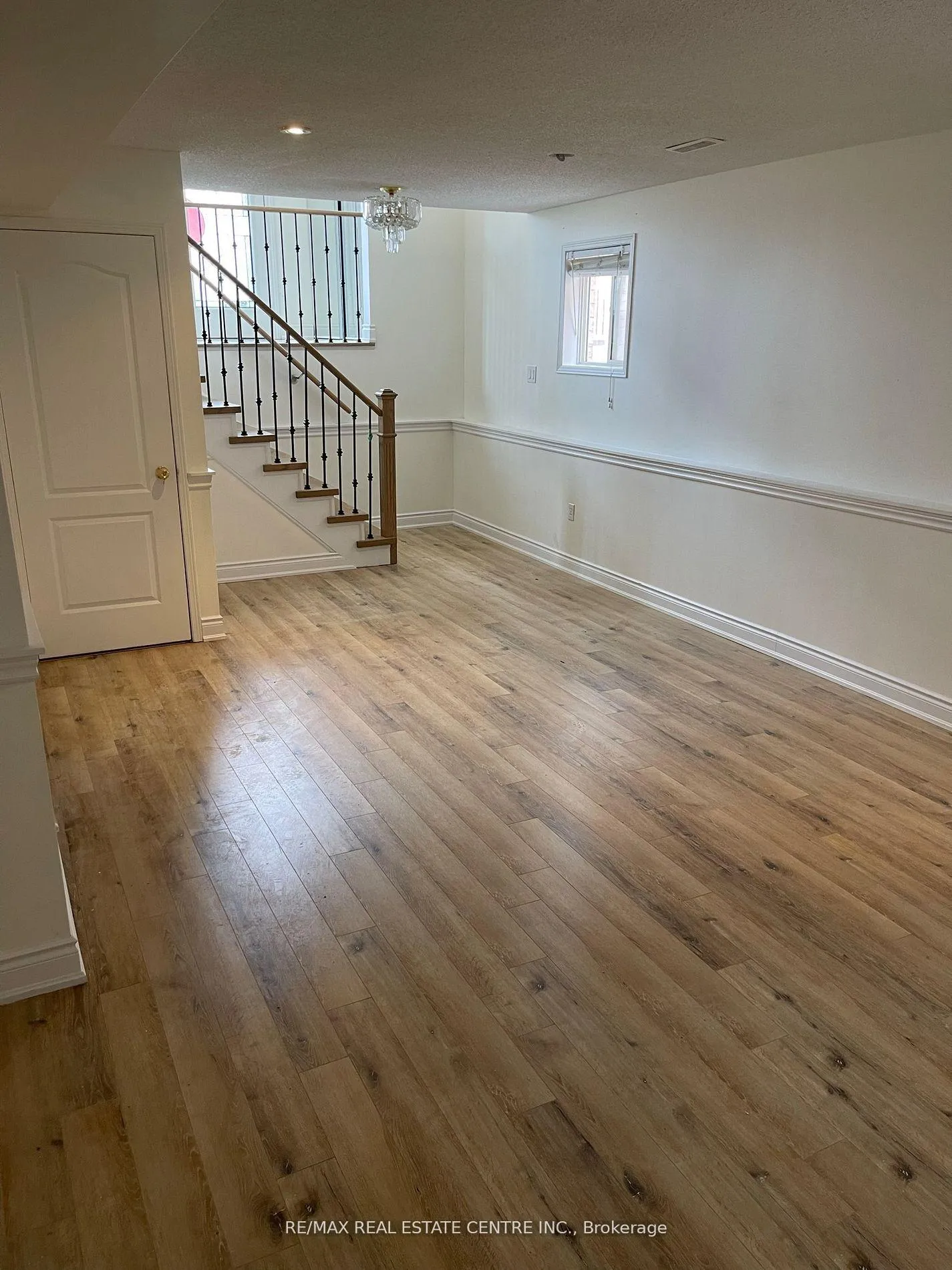 Photo 21 of 204 Van Scott (Upper) Drive, Brampton, Northwest Sandalwood Parkway — HOMEH