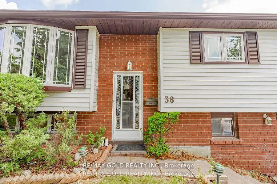 Photo 6 of 38 Duke Road, Brampton, Southgate — HOMEH