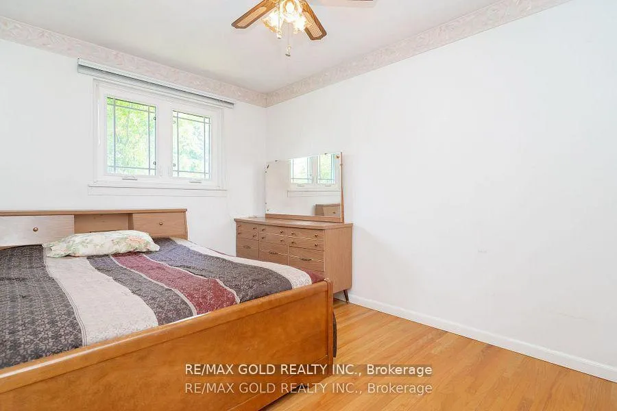 Photo 19 of 38 Duke Road, Brampton, Southgate — HOMEH