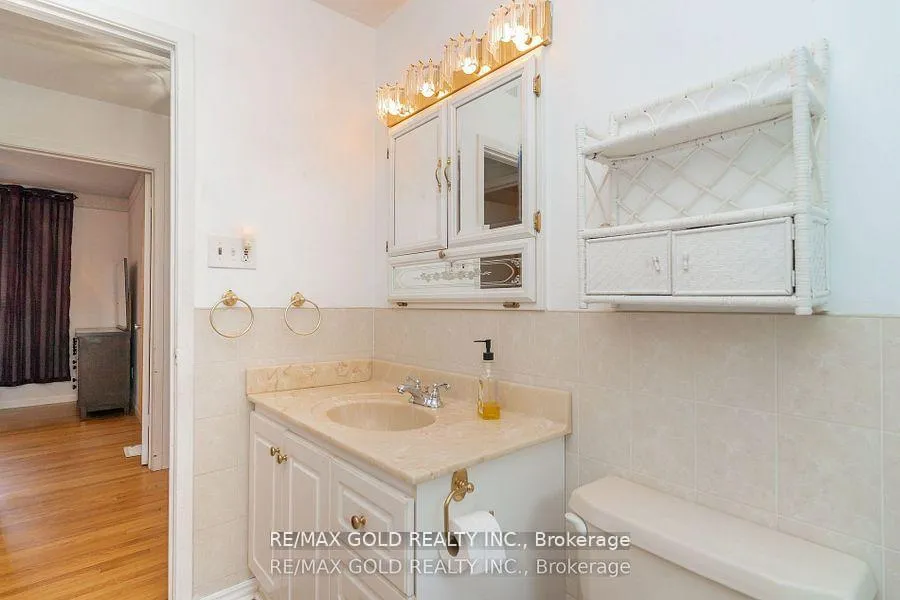 Photo 22 of 38 Duke Road, Brampton, Southgate — HOMEH