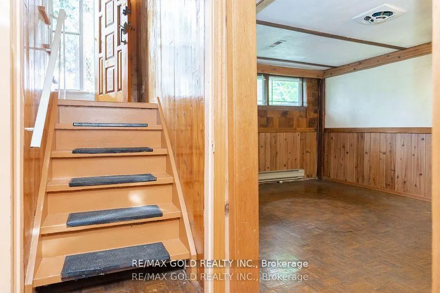 Photo 26 of 38 Duke Road, Brampton, Southgate — HOMEH