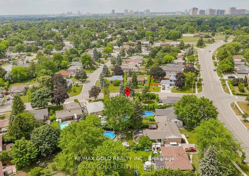 Photo 46 of 38 Duke Road, Brampton, Southgate — HOMEH
