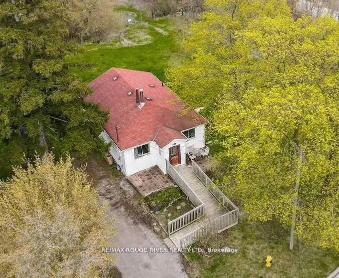 Front of 1725 Spruce Hill Road