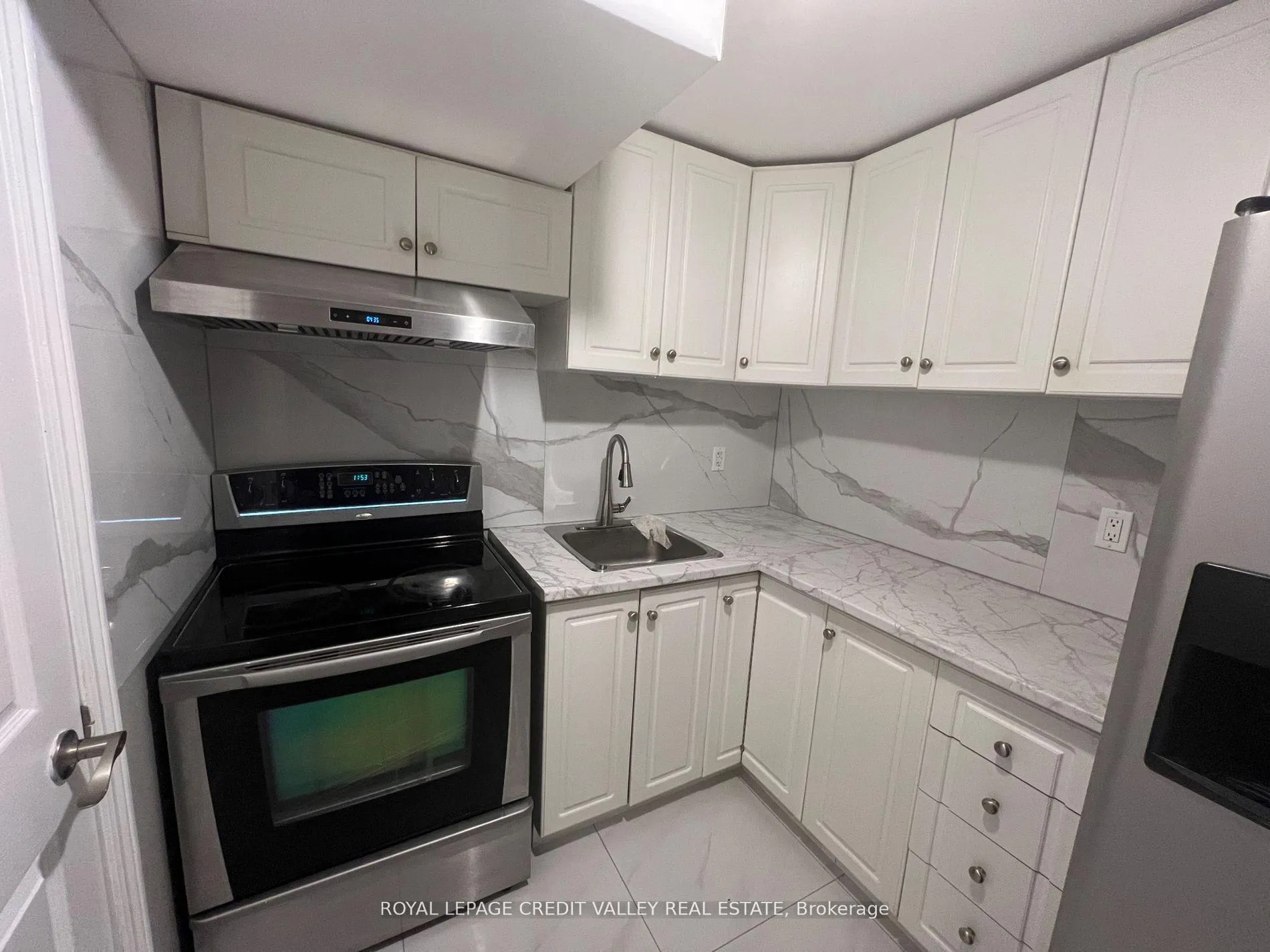 Photo 12 of Unit Bsmt, 7 Albright Road, Brampton, Fletcher's Creek Village — HOMEH