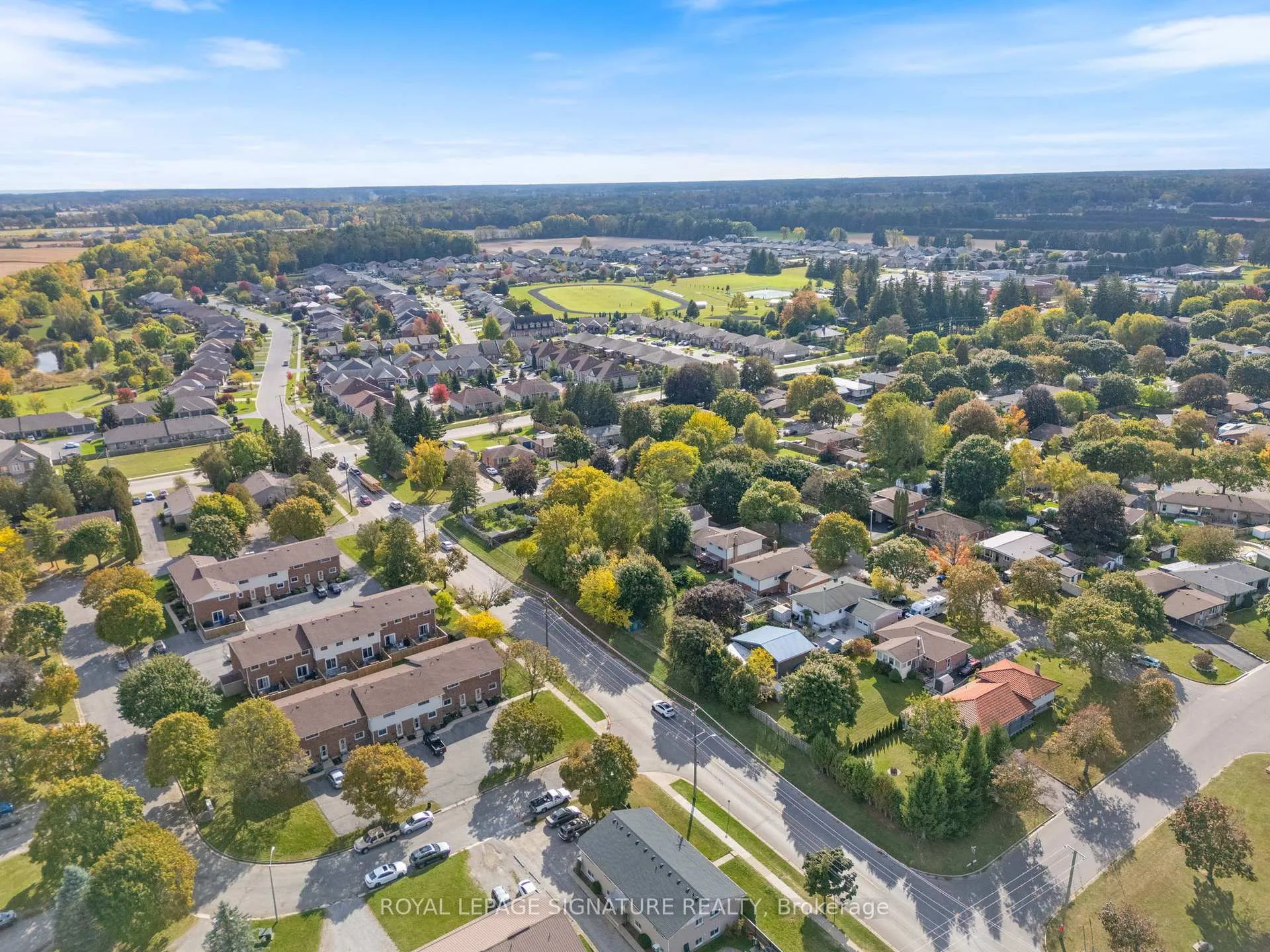 Photo 2 of Unit 5, 10 Montclair Crescent, Norfolk, Simcoe — HOMEH