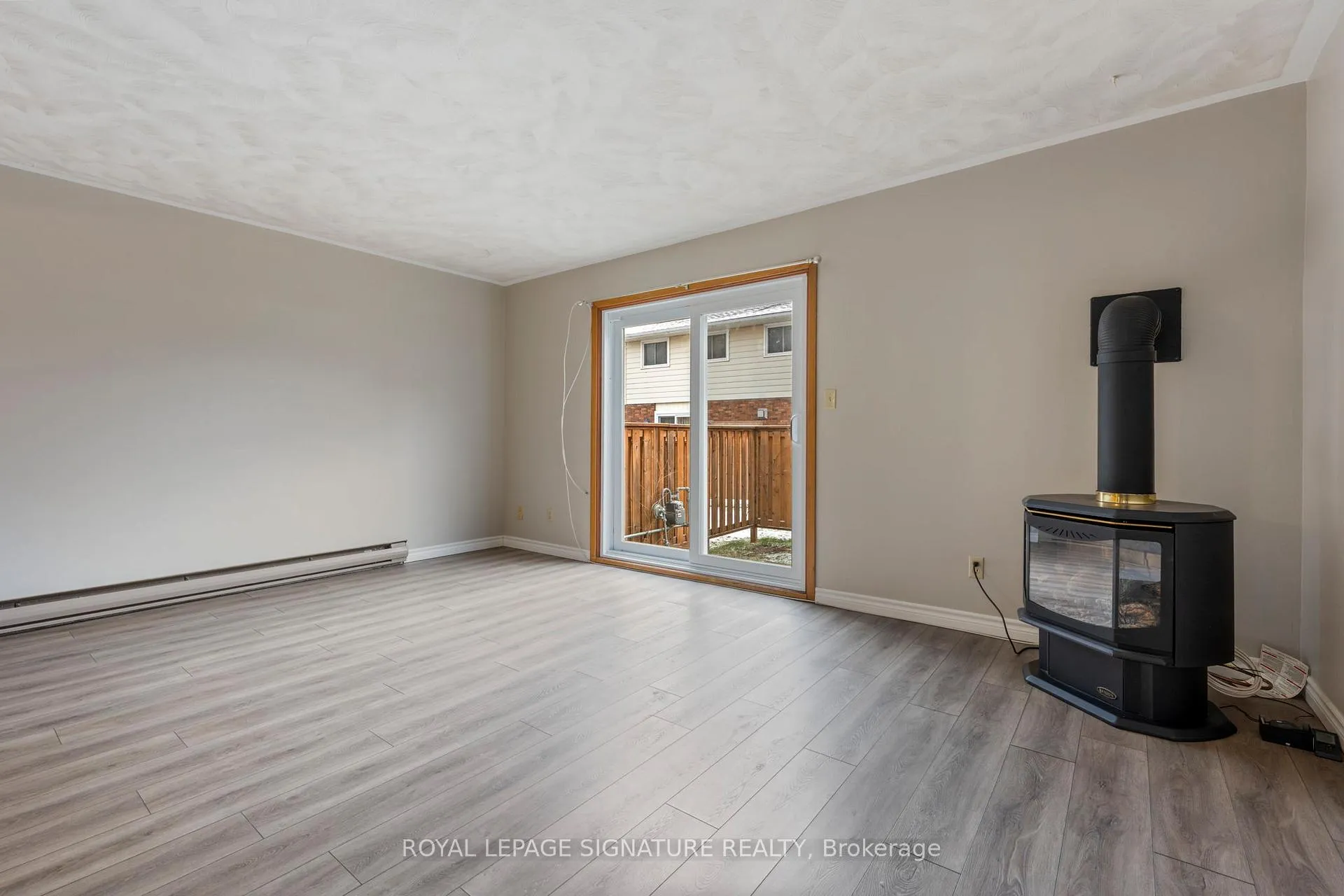Photo 10 of Unit 5, 10 Montclair Crescent, Norfolk, Simcoe — HOMEH